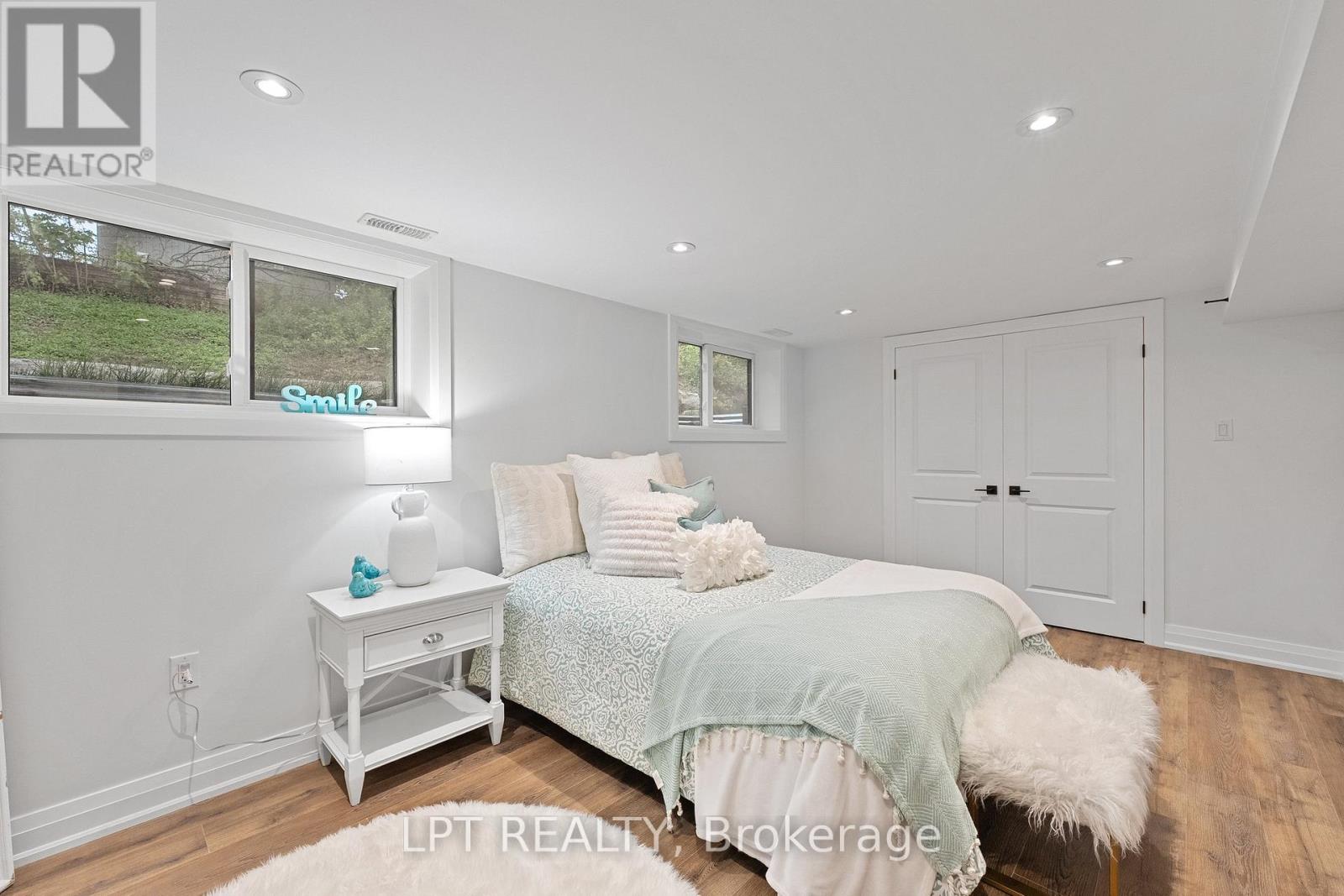 168 Berczy Street, Barrie, Ontario  L4M 3R6 - Photo 23 - S13739866