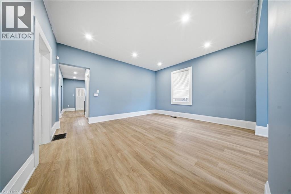 194 Brant Avenue, Brantford, Ontario  N3T 3H9 - Photo 11 - 40865516