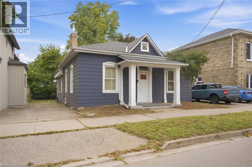 194 Brant Avenue, Brantford, Ontario  N3T 3H9 - Photo 2 - 40865516