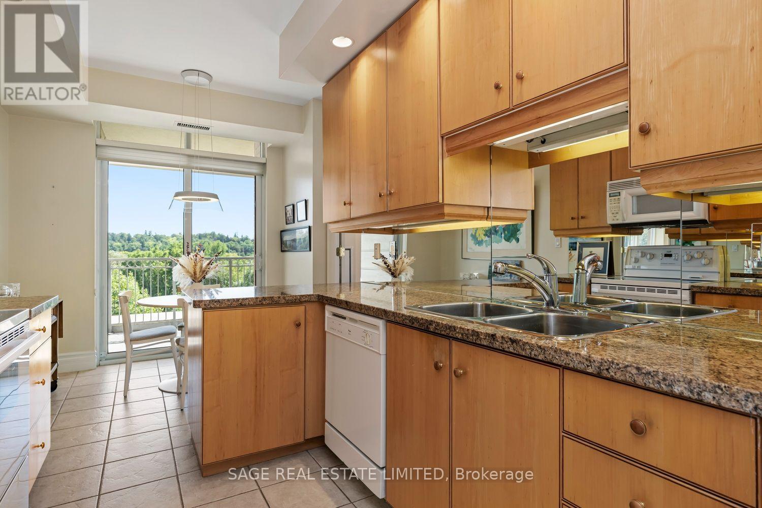 505 - 10 Old York Mills Road, Toronto, Ontario  M2P 2G9 - Photo 24 - C13814658