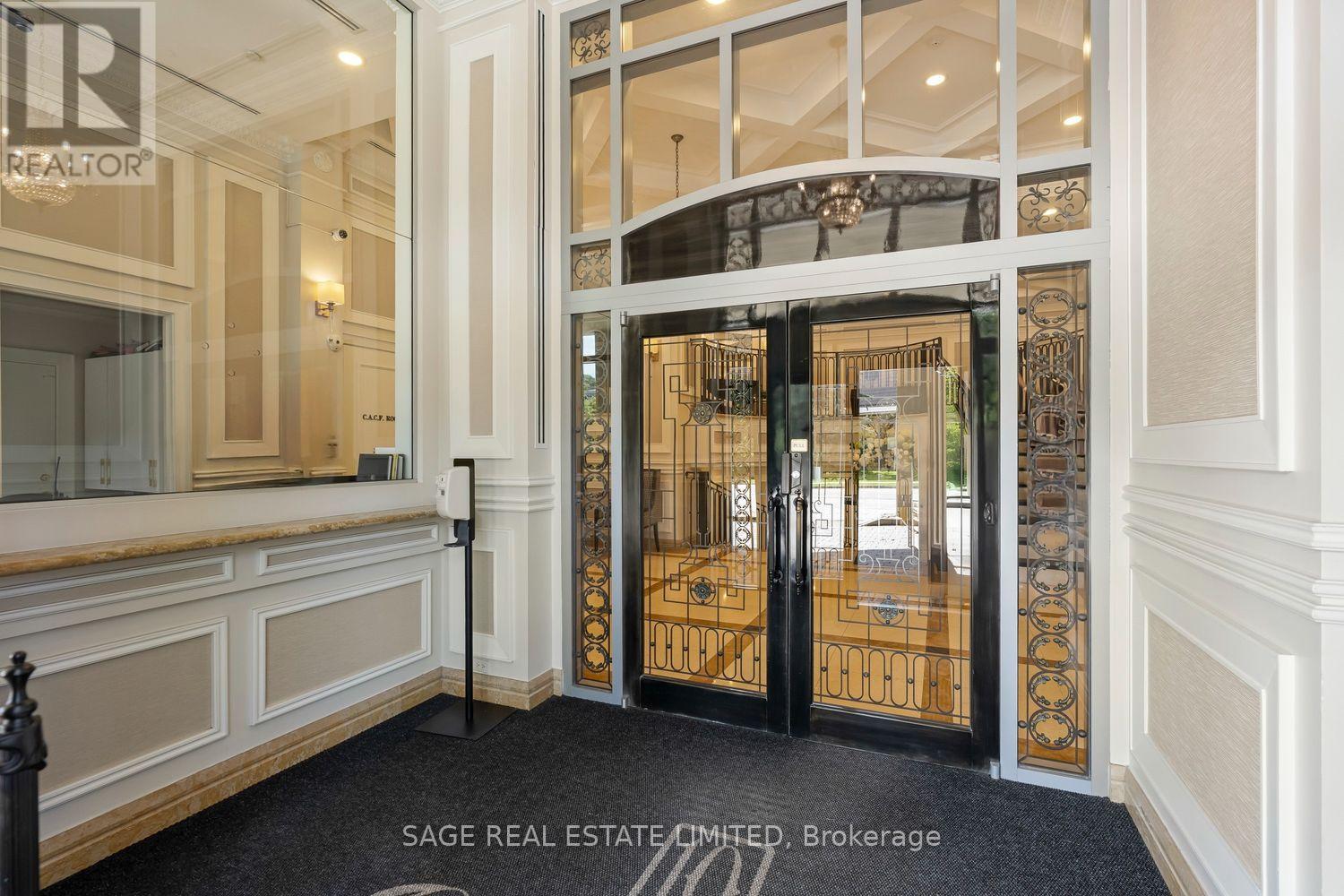 505 - 10 Old York Mills Road, Toronto, Ontario  M2P 2G9 - Photo 5 - C13814658