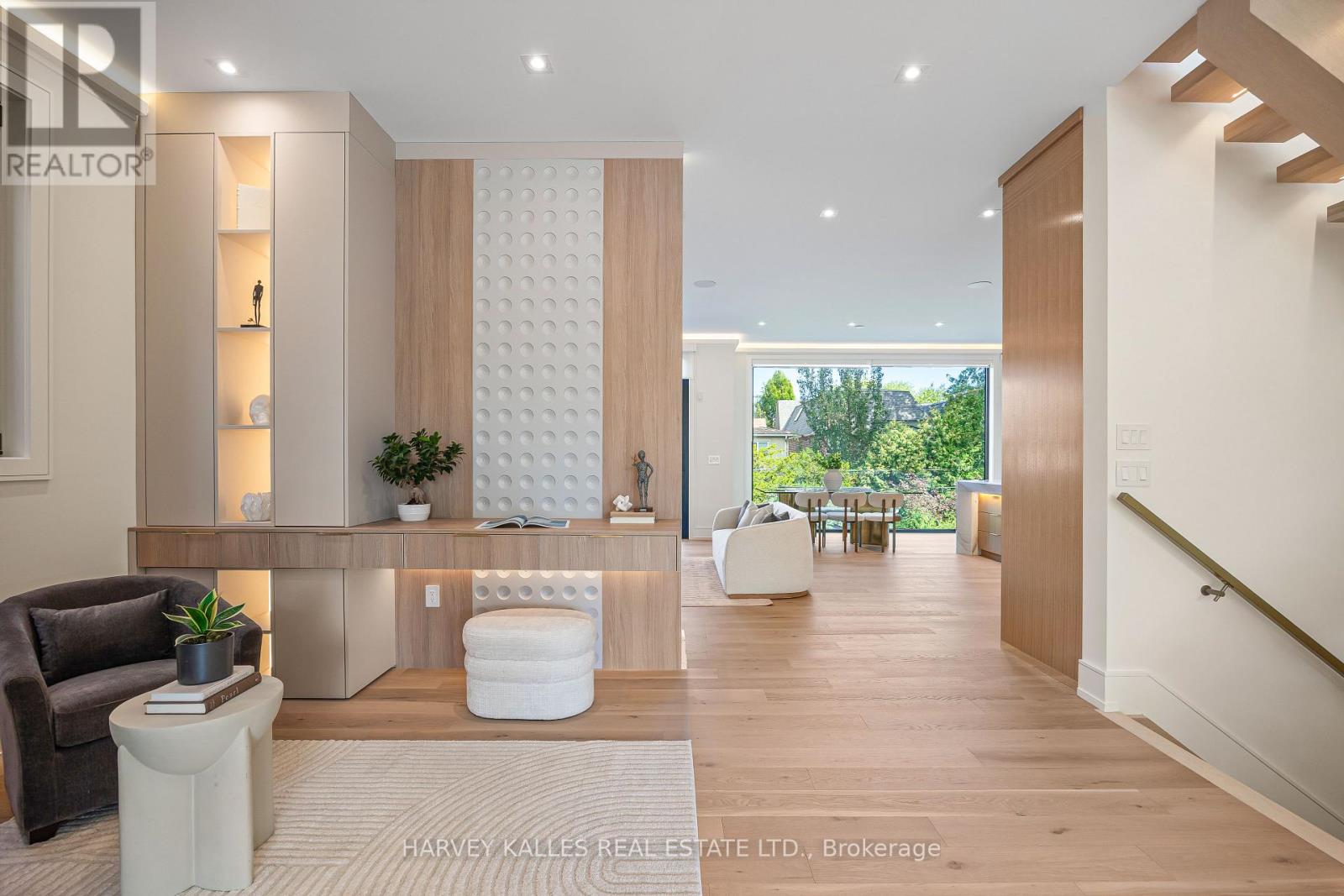 449 Elm Road, Toronto, Ontario  M5M 3W8 - Photo 10 - C13814726