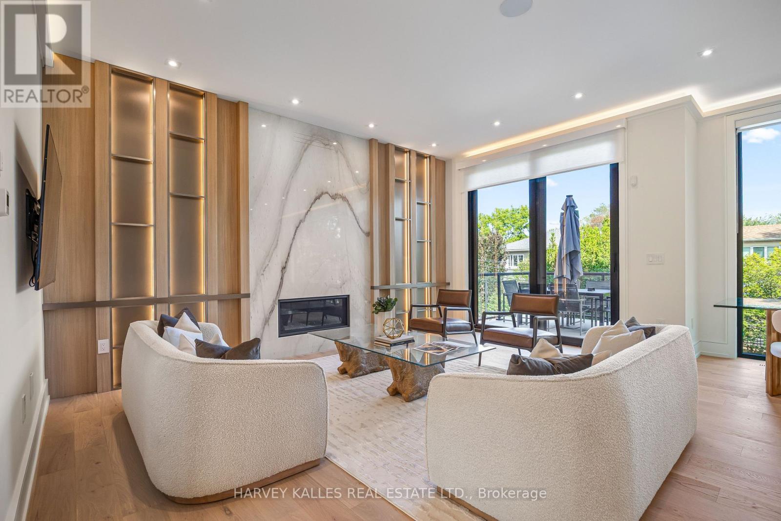 449 Elm Road, Toronto, Ontario  M5M 3W8 - Photo 11 - C13814726