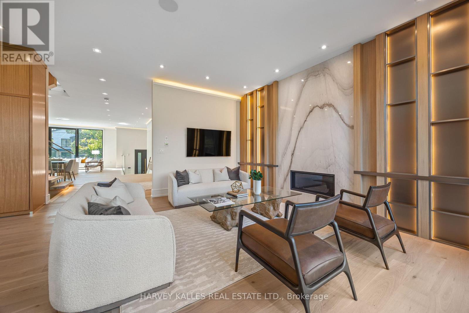 449 Elm Road, Toronto, Ontario  M5M 3W8 - Photo 12 - C13814726