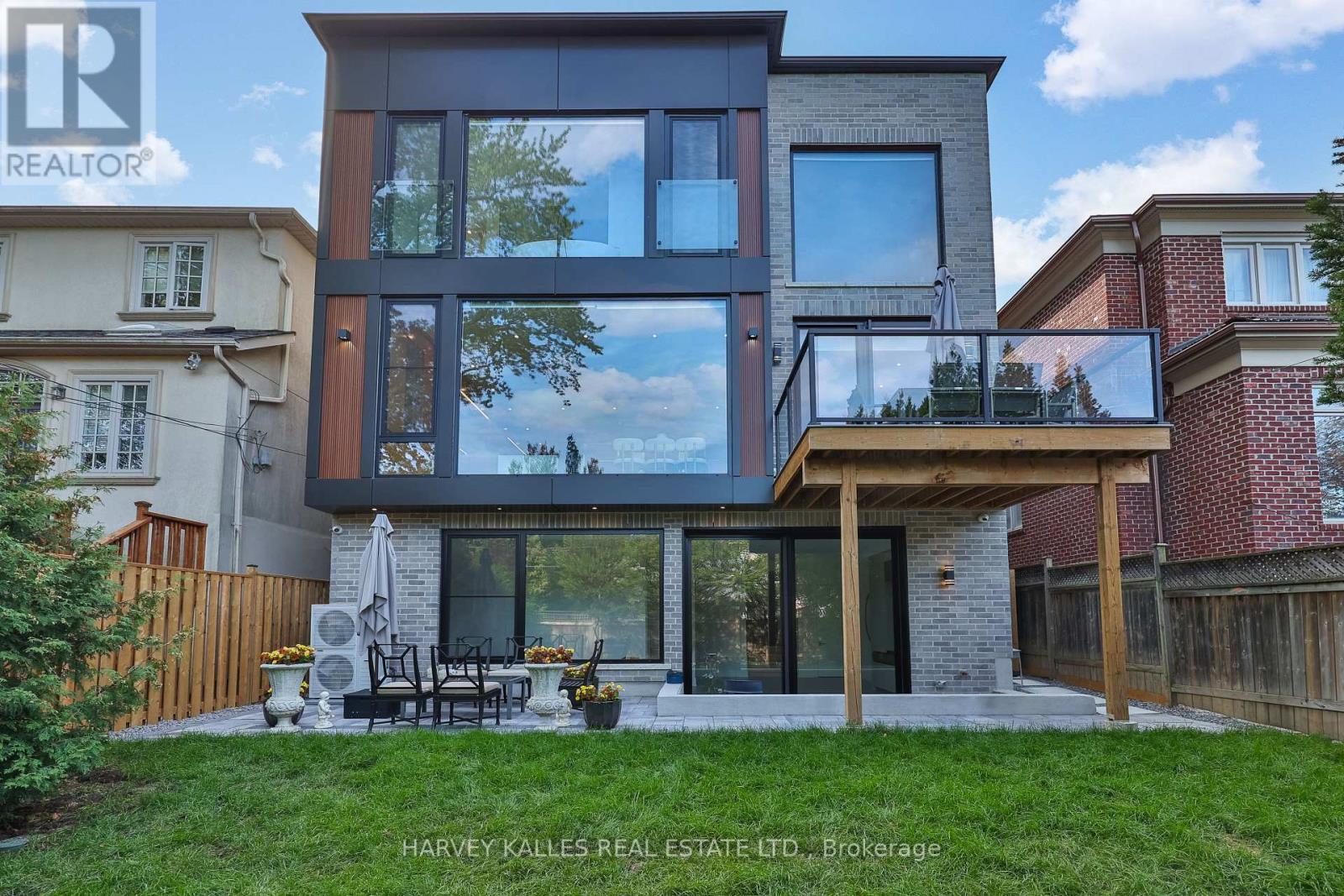 449 Elm Road, Toronto, Ontario  M5M 3W8 - Photo 41 - C13814726