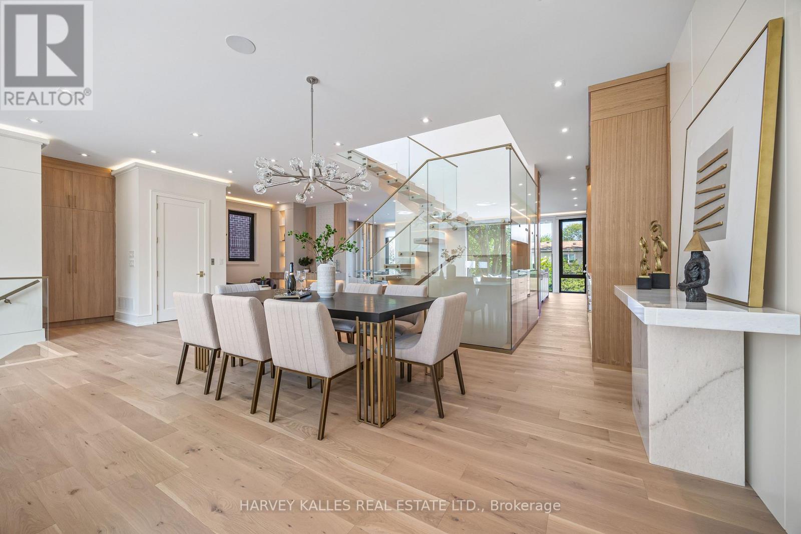 449 Elm Road, Toronto, Ontario  M5M 3W8 - Photo 9 - C13814726
