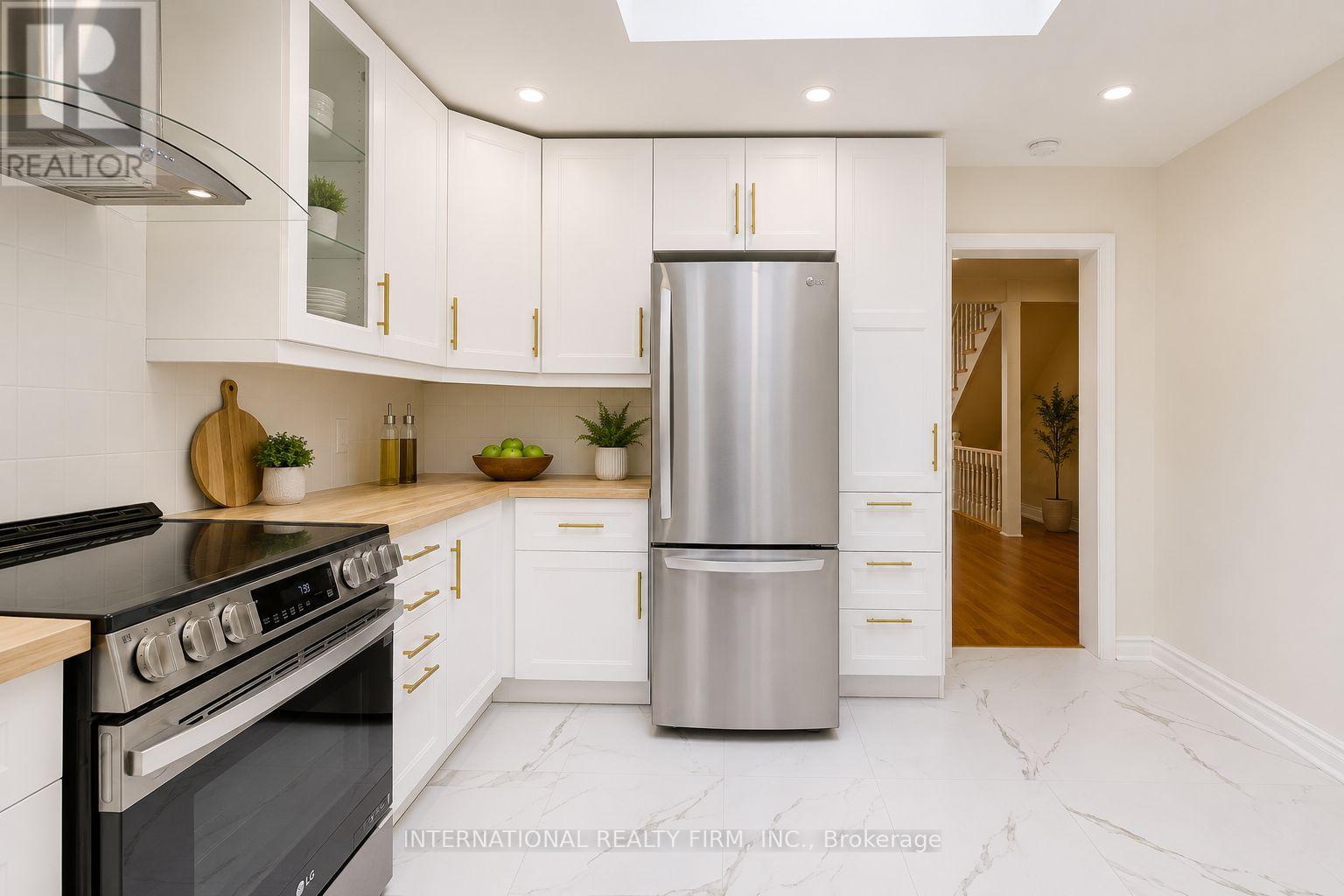 337 Glen Road, Toronto, Ontario  M4W 2X4 - Photo 4 - C13814888