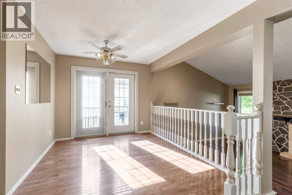 119 Red Crow Boulevard W