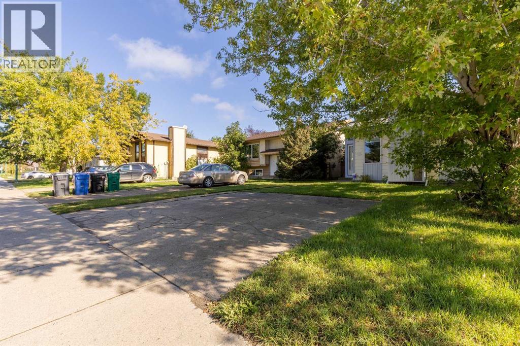 119 Red Crow Boulevard W