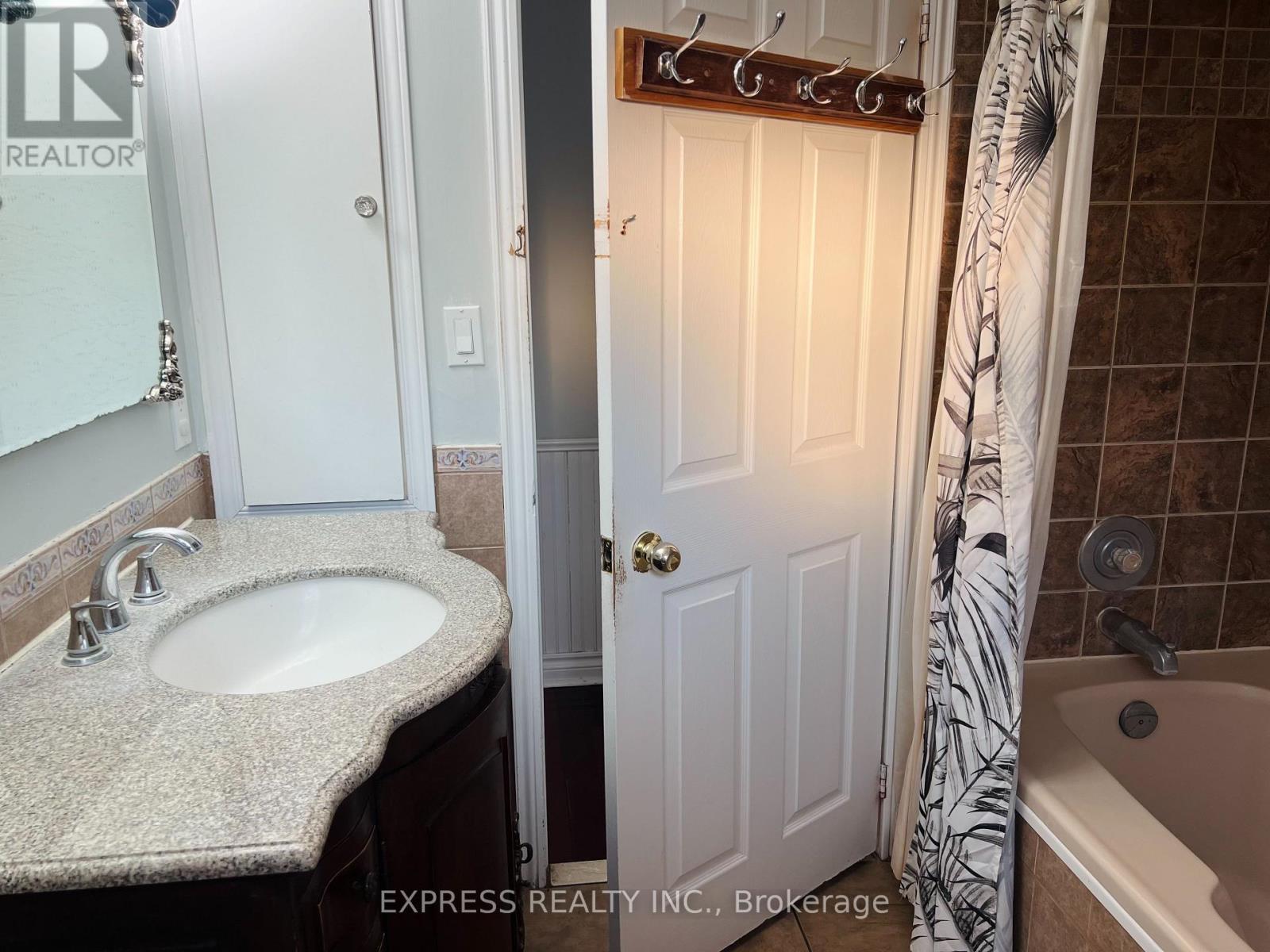 2184 Maple Grove Road, Clarington, Ontario  L1C 6M1 - Photo 17 - E13814698