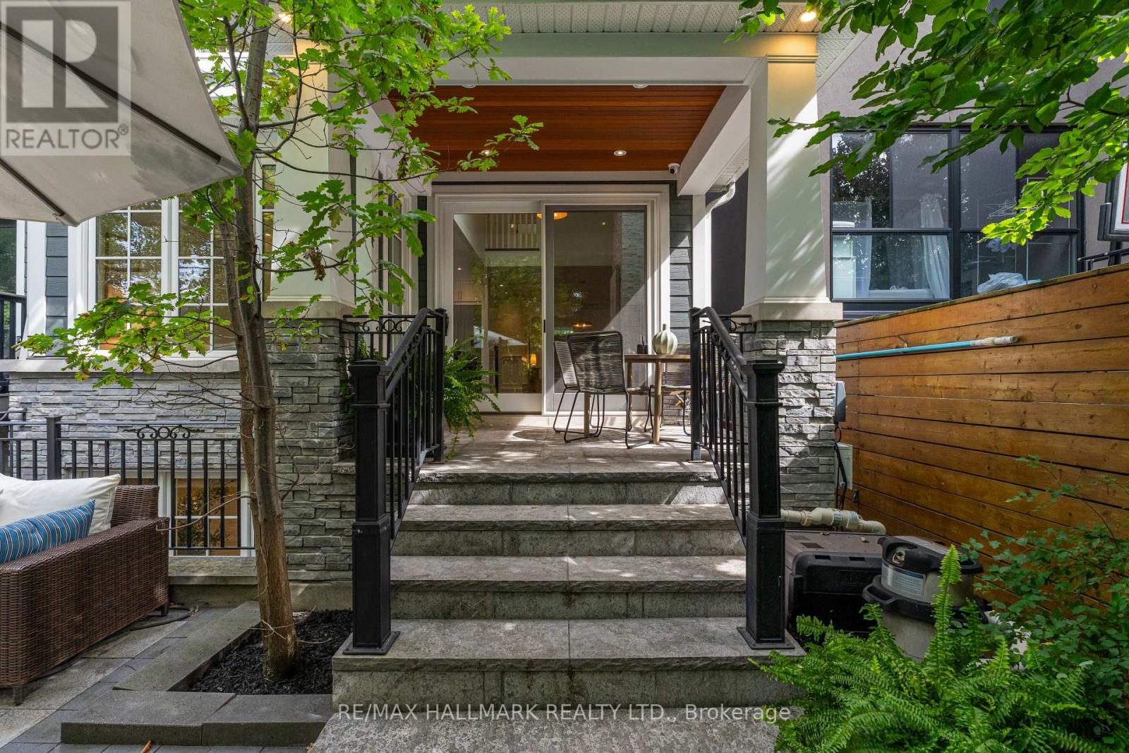 152 Wheeler Avenue, Toronto, Ontario  M4L 3V4 - Photo 19 - E13814780