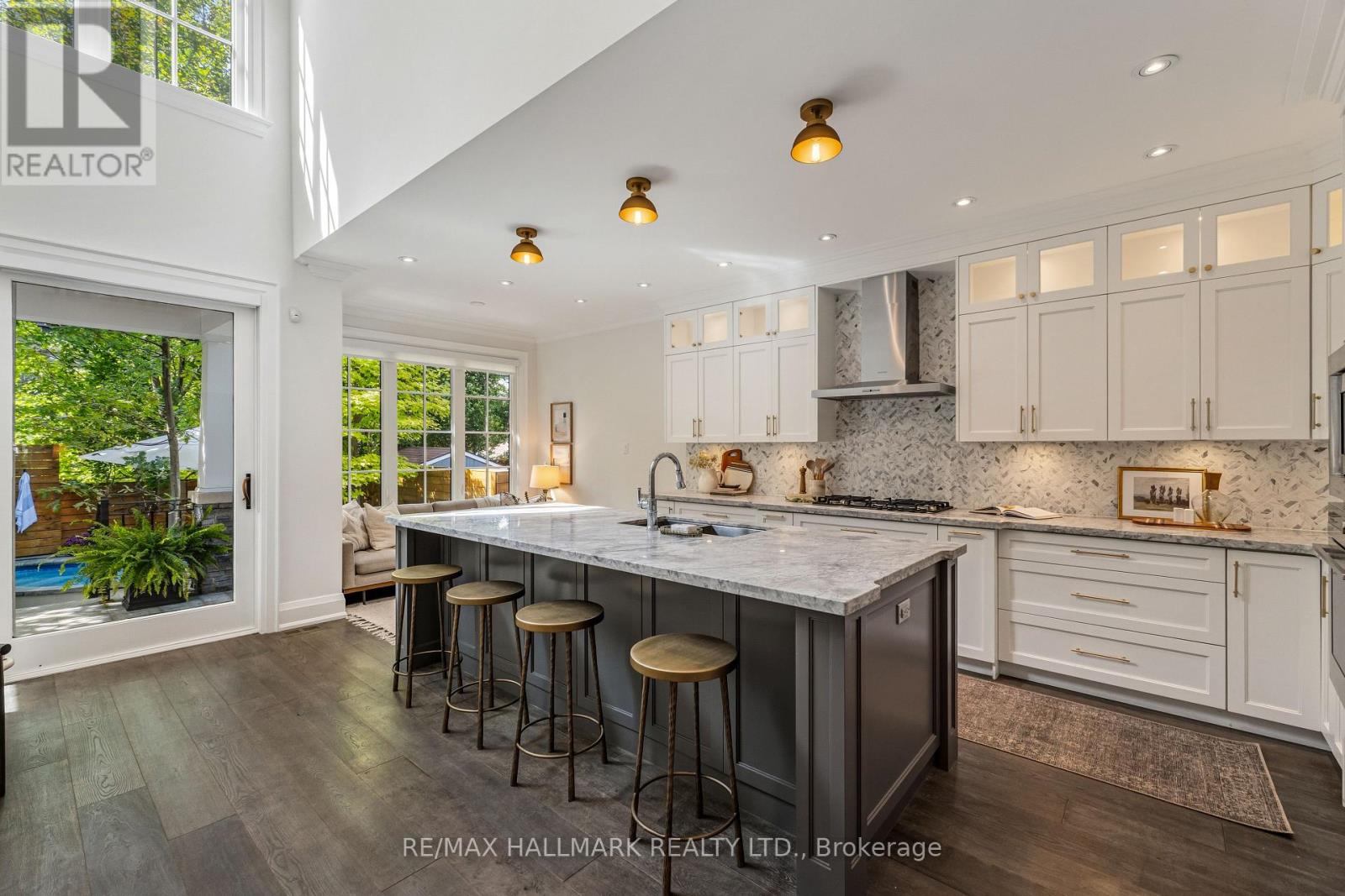 152 Wheeler Avenue, Toronto, Ontario  M4L 3V4 - Photo 5 - E13814780
