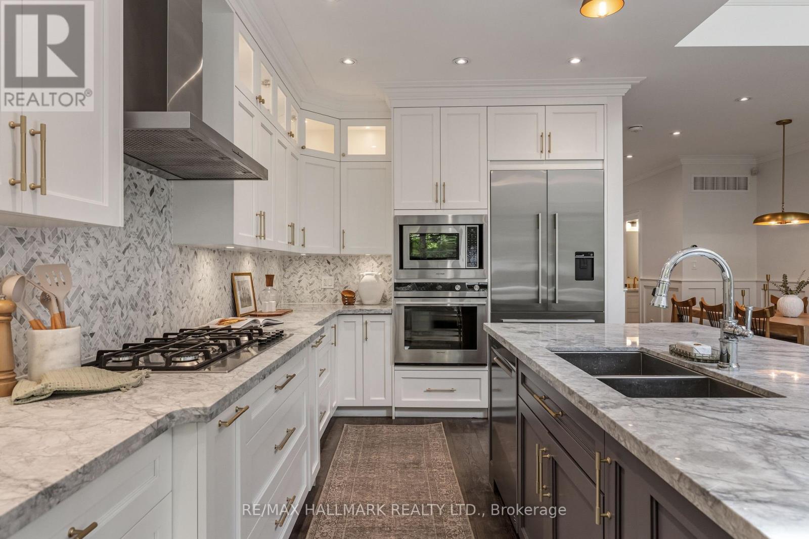 152 Wheeler Avenue, Toronto, Ontario  M4L 3V4 - Photo 8 - E13814780