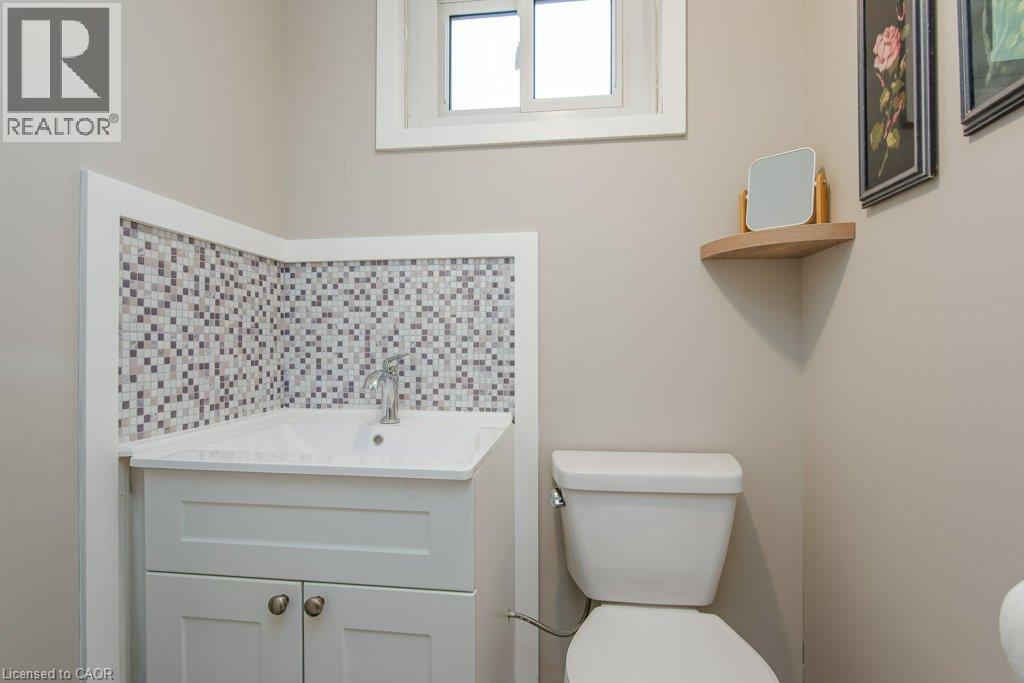 96 Wedgewood Drive, Kitchener, Ontario  N2B 1E7 - Photo 33 - 40863158