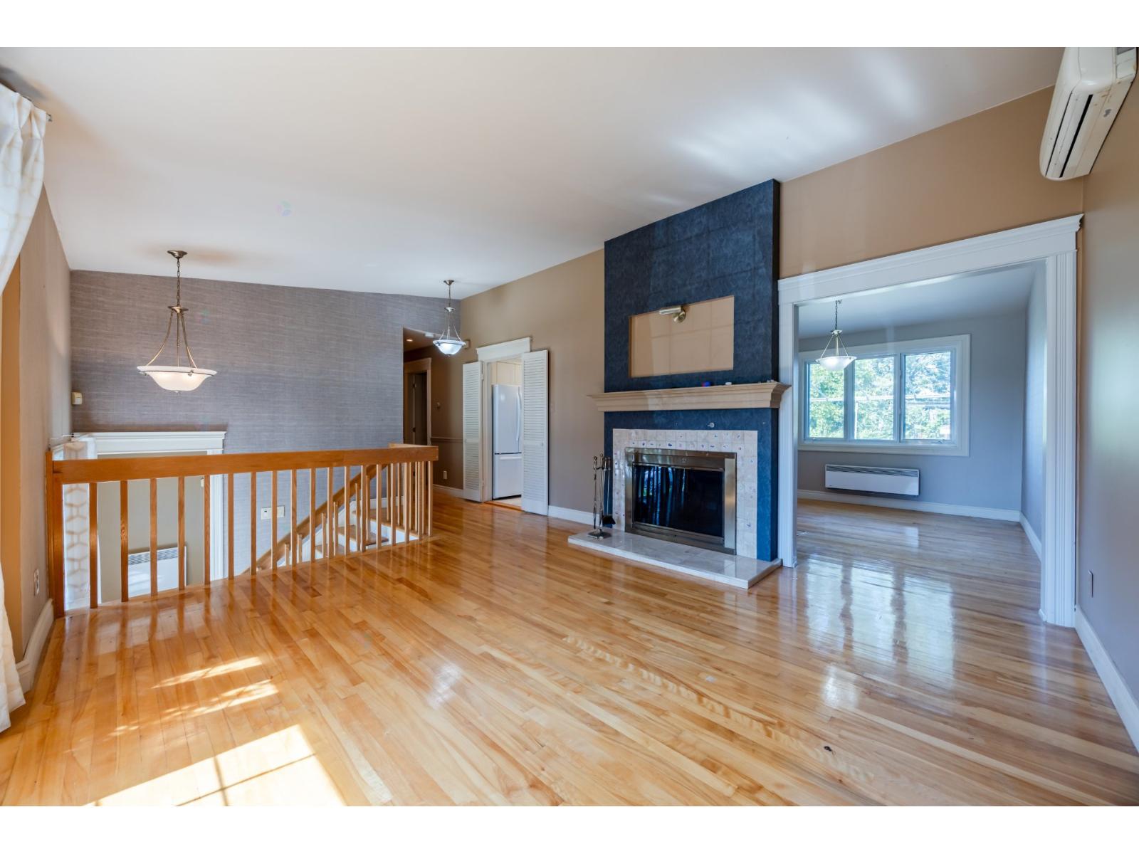 171 Rue Michener Châteauguay Quebec Canada J6J2B3 4