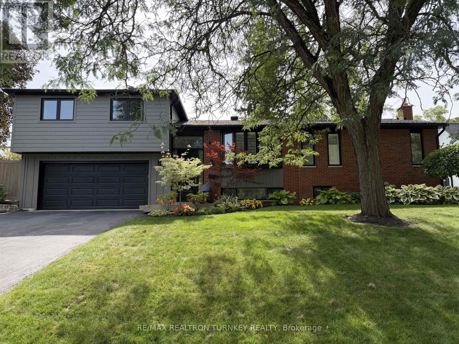 Lower - 310 Queen Street, Newmarket, Ontario  L3Y 2G4 - Photo 1 - N13814656