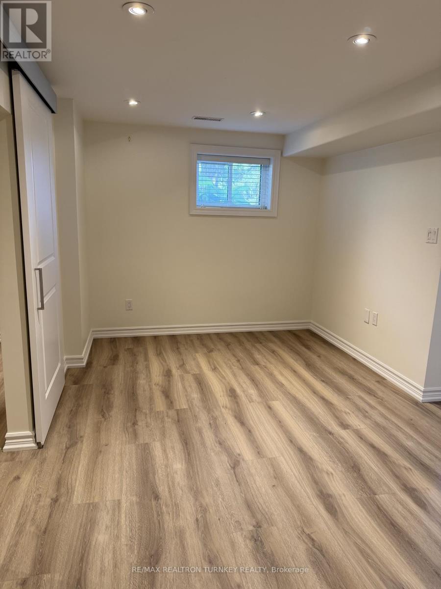 Lower - 310 Queen Street, Newmarket, Ontario  L3Y 2G4 - Photo 24 - N13814656