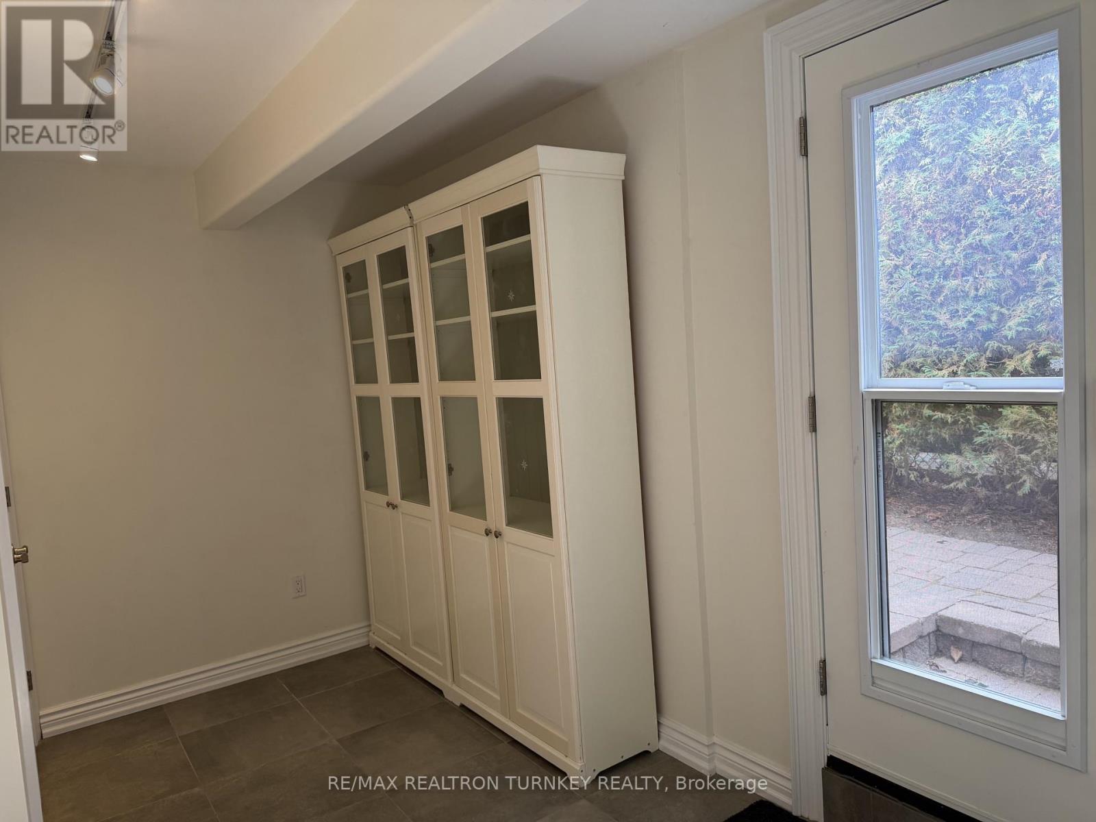 Lower - 310 Queen Street, Newmarket, Ontario  L3Y 2G4 - Photo 7 - N13814656