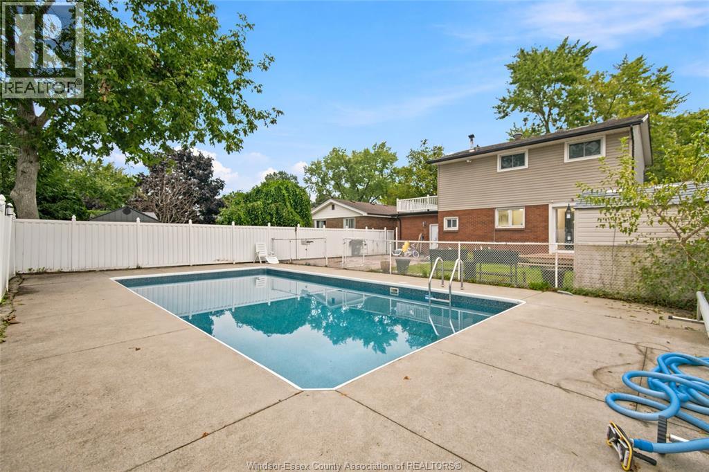2547 Rivard Avenue, Windsor, Ontario  N8T 2H4 - Photo 33 - 26023239
