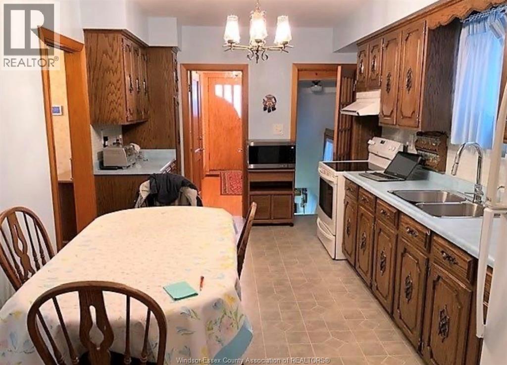 972 Parent, Windsor, Ontario  N9A 2E3 - Photo 7 - 26023220