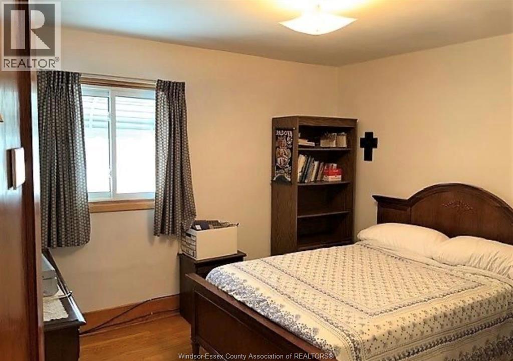972 Parent, Windsor, Ontario  N9A 2E3 - Photo 8 - 26023220