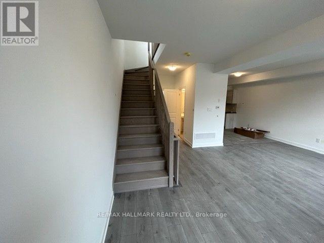 48 Spry Lane, Barrie (Innis-Shore), Ontario L9J 0N6 - Photo 9 - S13814636
