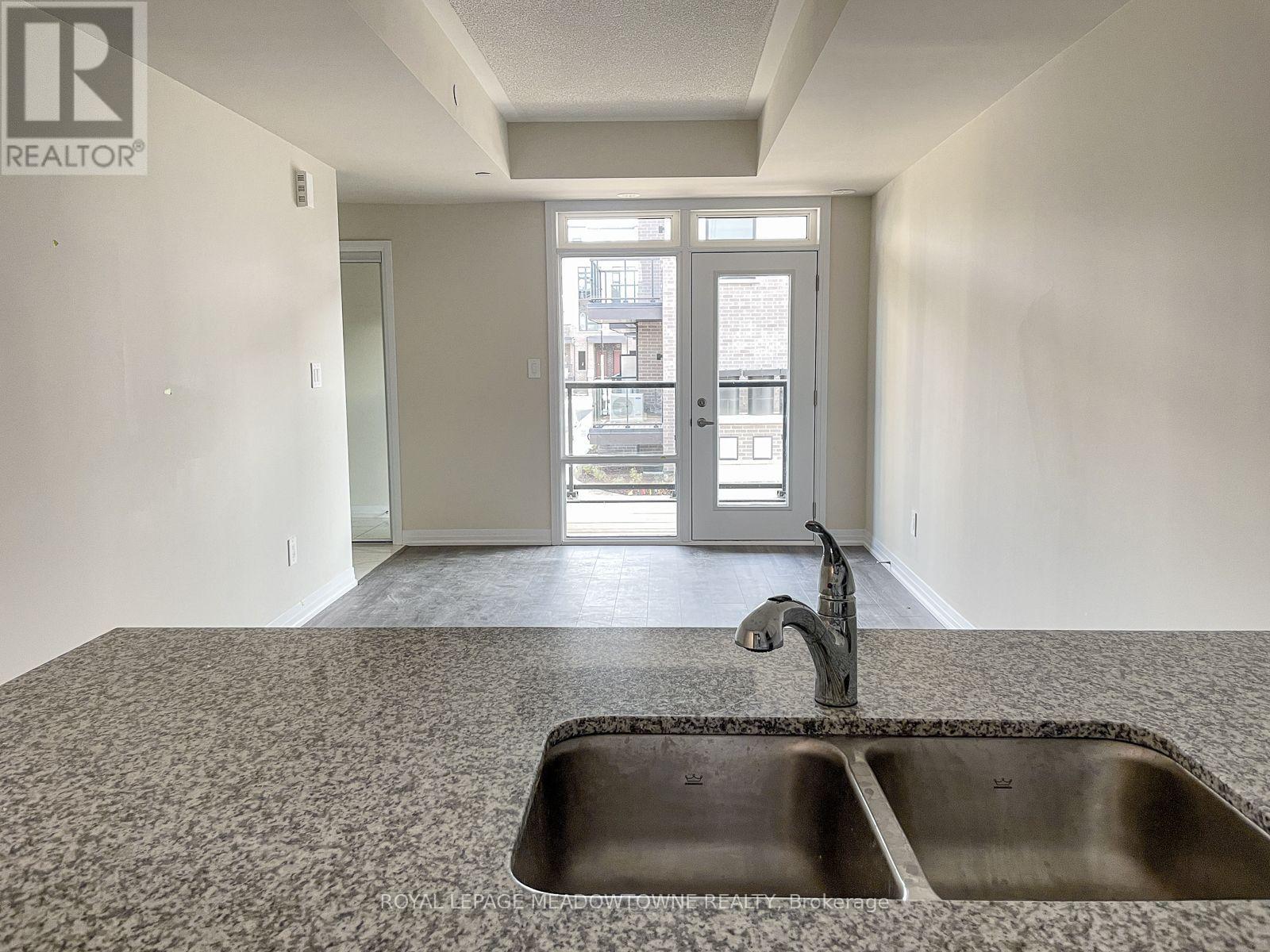 107 - 1565 Rose Way, Milton, Ontario  L9T 7E7 - Photo 6 - W13814666