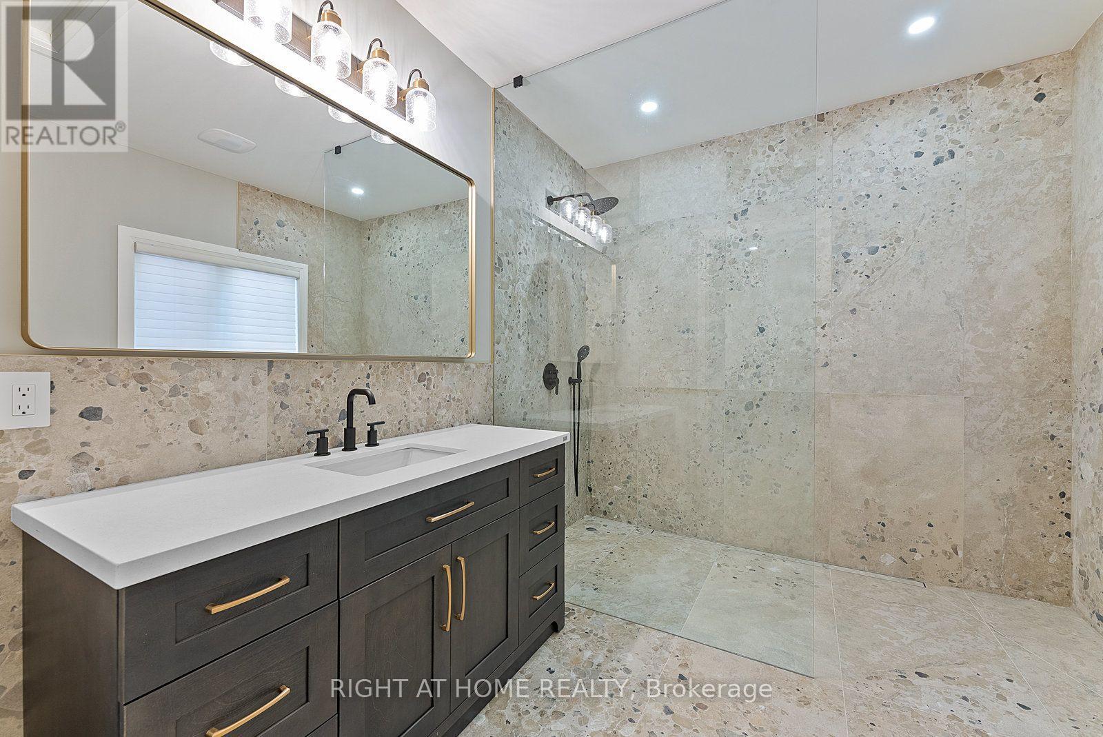 10 Riverwood Terrace, Caledon, Ontario  L7E 1S1 - Photo 9 - W13814672