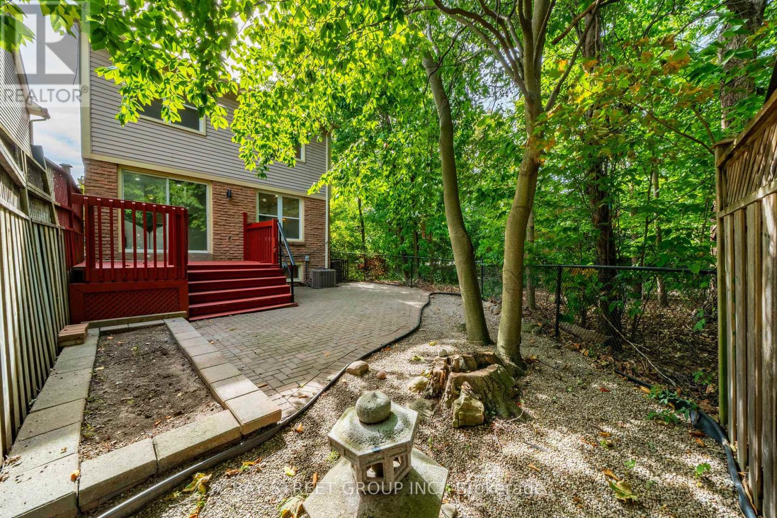 2439 Musket Court, Mississauga, Ontario  L5L 3B7 - Photo 2 - W13814792