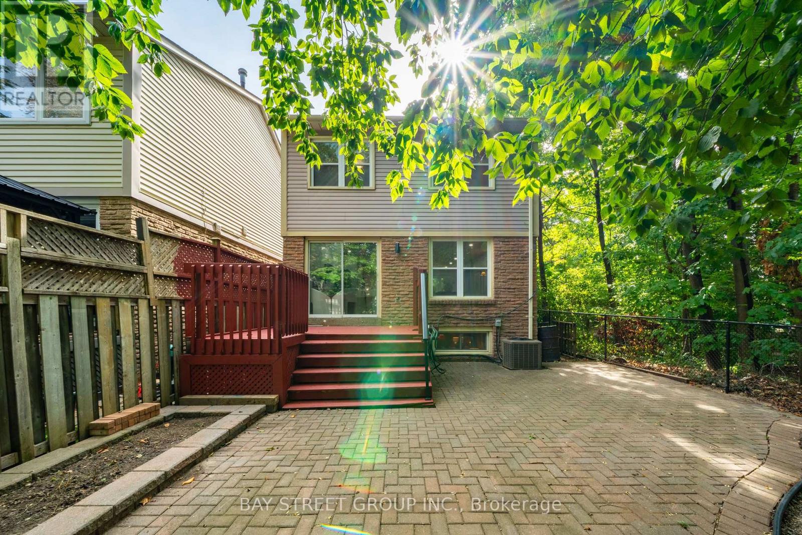 2439 Musket Court, Mississauga, Ontario  L5L 3B7 - Photo 29 - W13814792