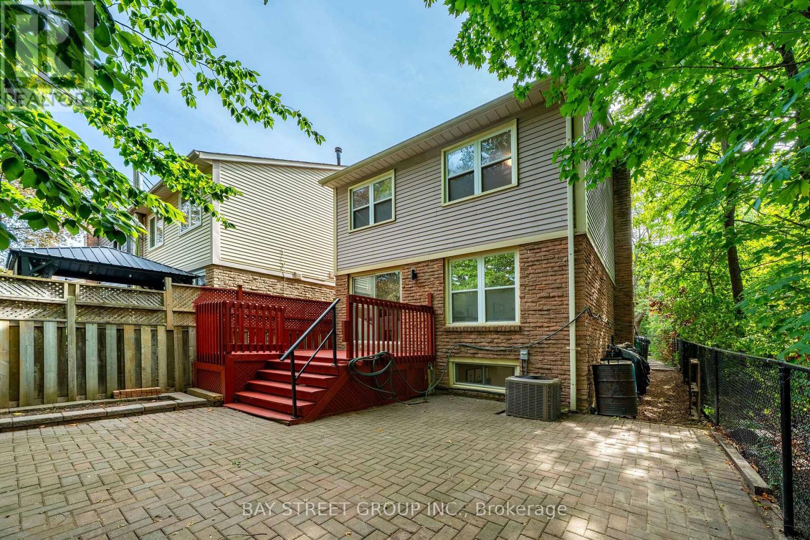 2439 Musket Court, Mississauga, Ontario  L5L 3B7 - Photo 32 - W13814792