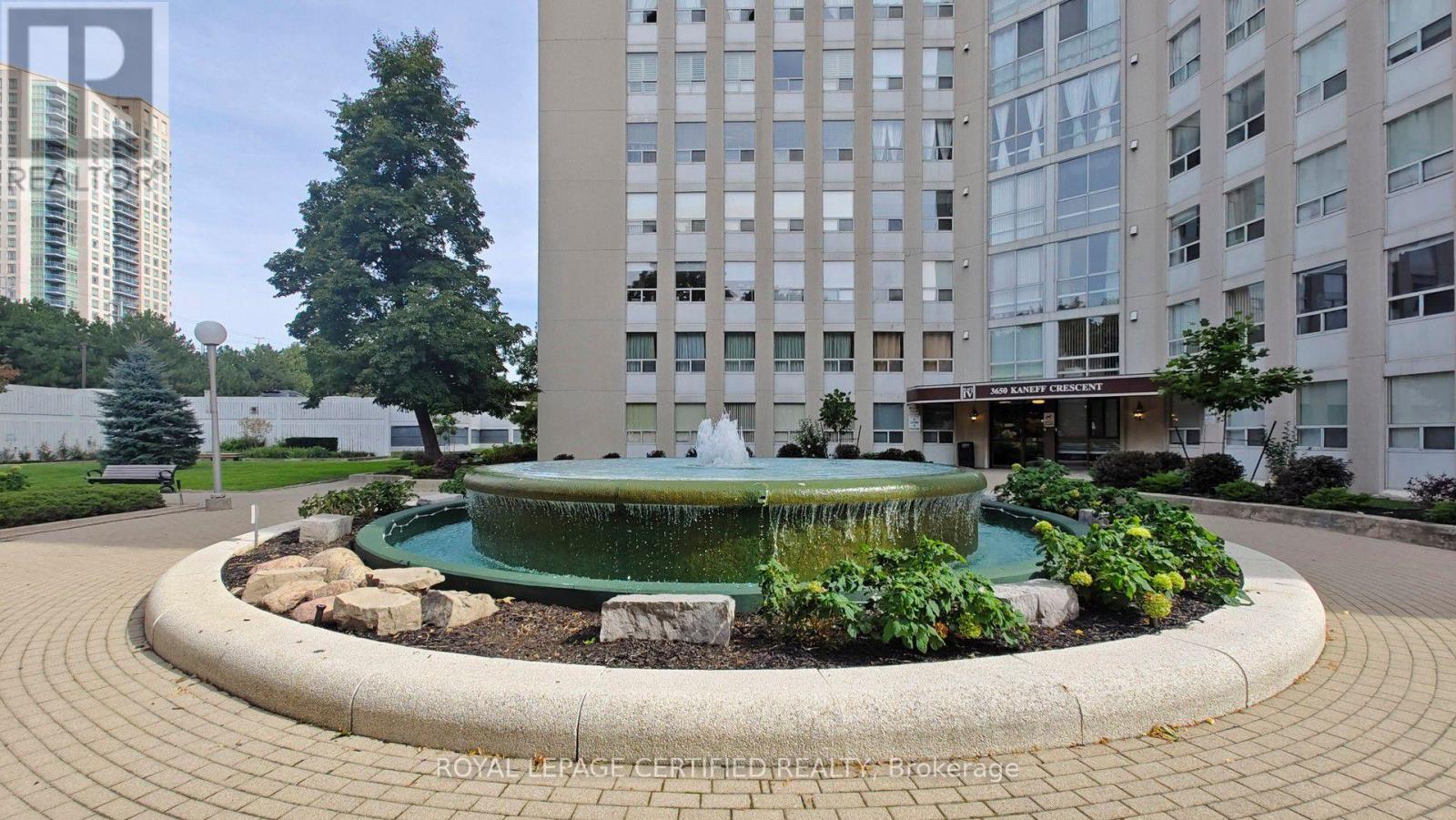802 - 3650 KANEFF CRESCENT, Mississauga, Ontario