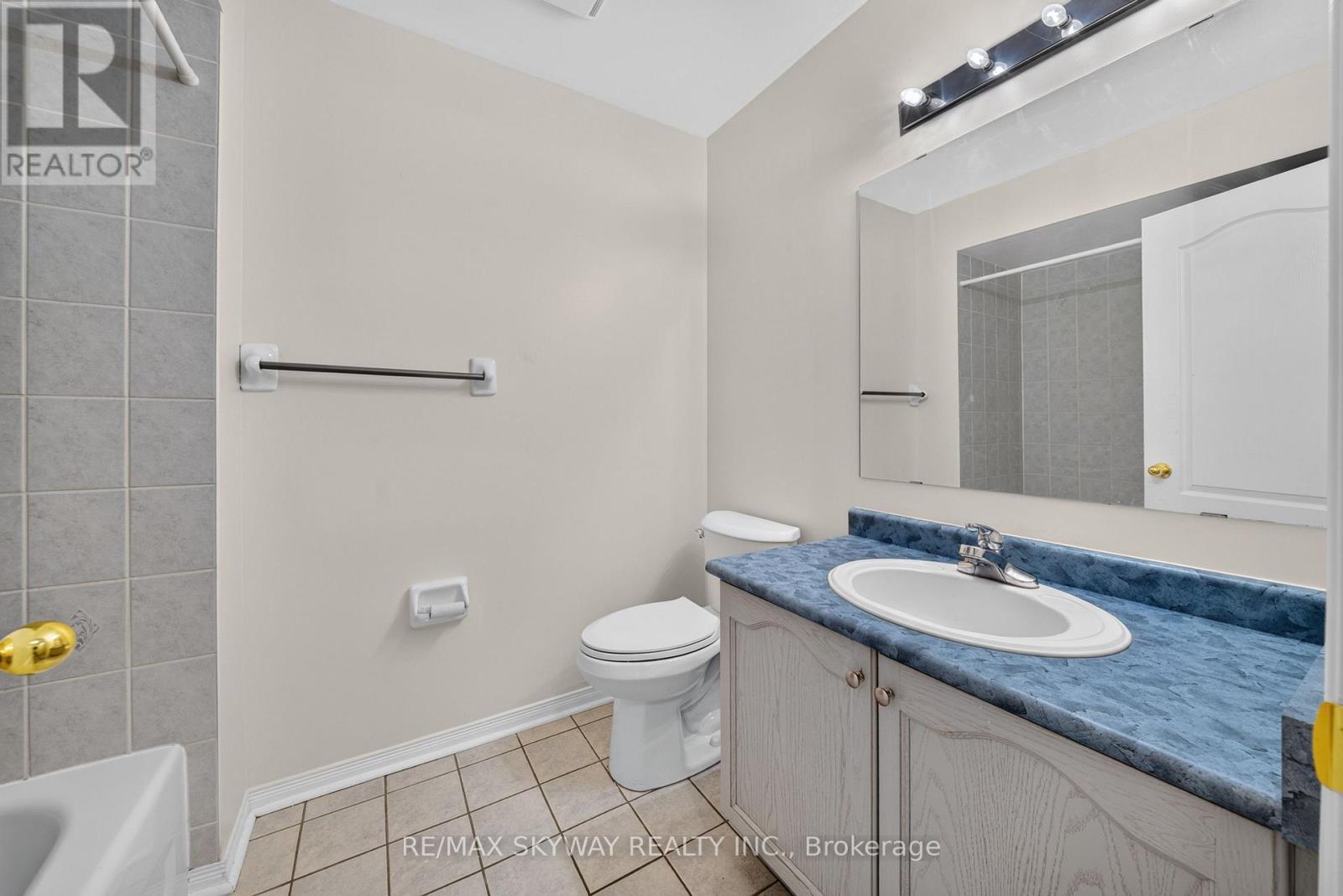 7 Madronna Gardens, Brampton, Ontario  L7A 2V5 - Photo 16 - W13814858