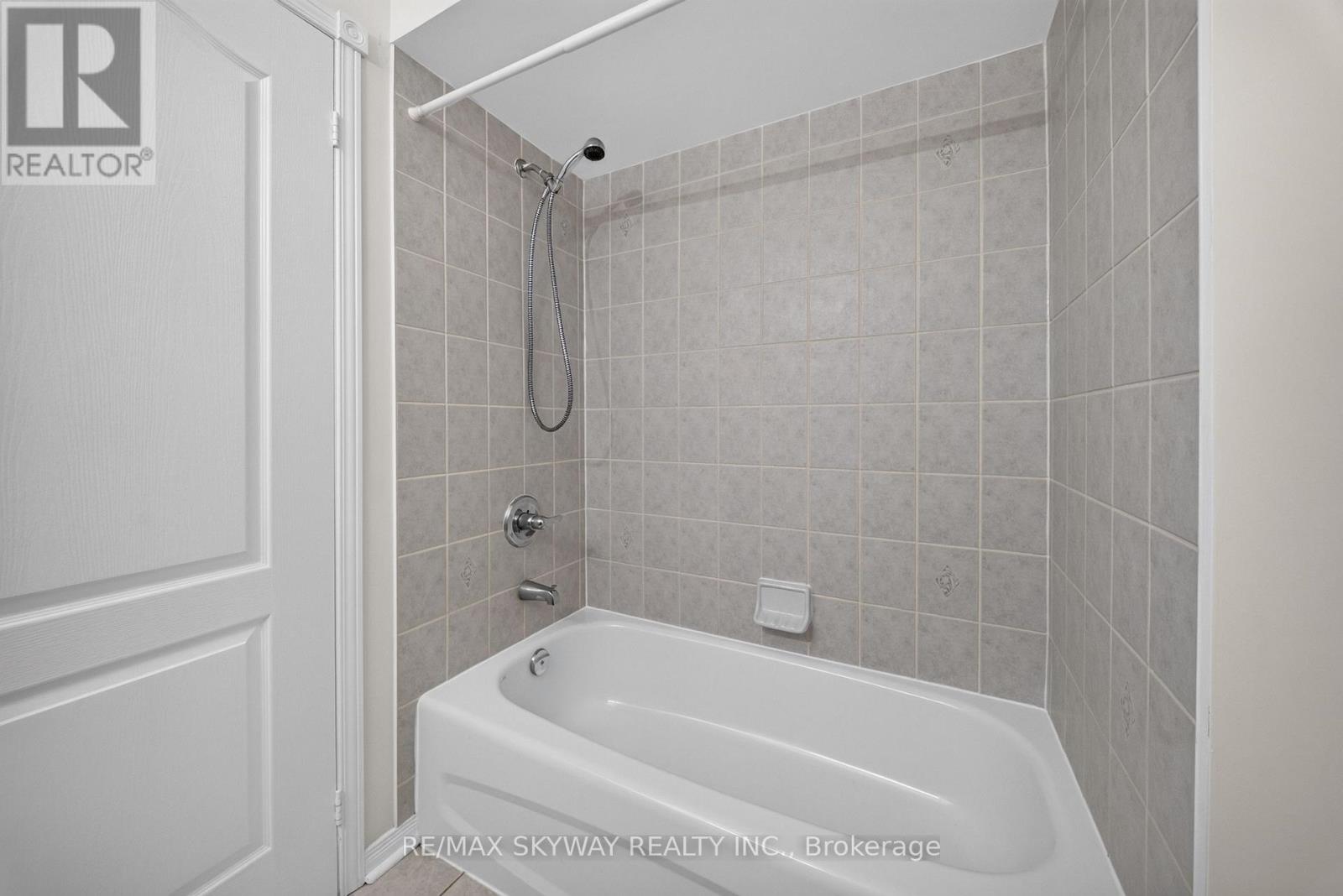 7 Madronna Gardens, Brampton, Ontario  L7A 2V5 - Photo 17 - W13814858