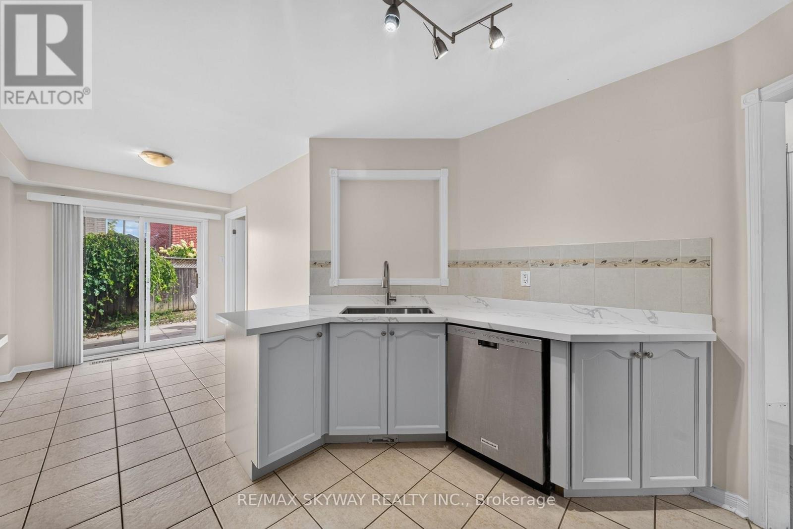 7 Madronna Gardens, Brampton, Ontario  L7A 2V5 - Photo 20 - W13814858