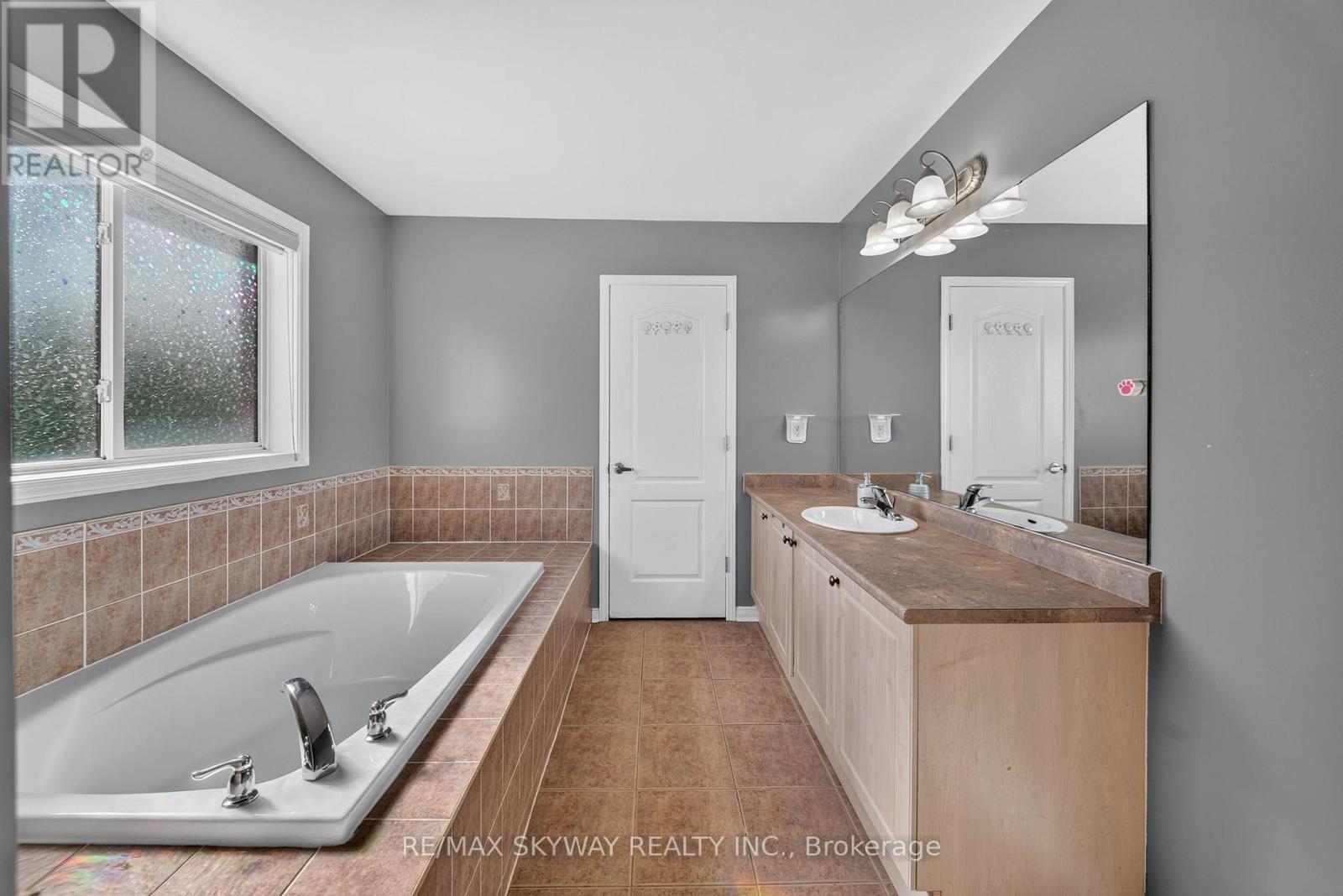 59 Crystal Glen Crescent, Brampton, Ontario  L6X 0K2 - Photo 30 - W13814862