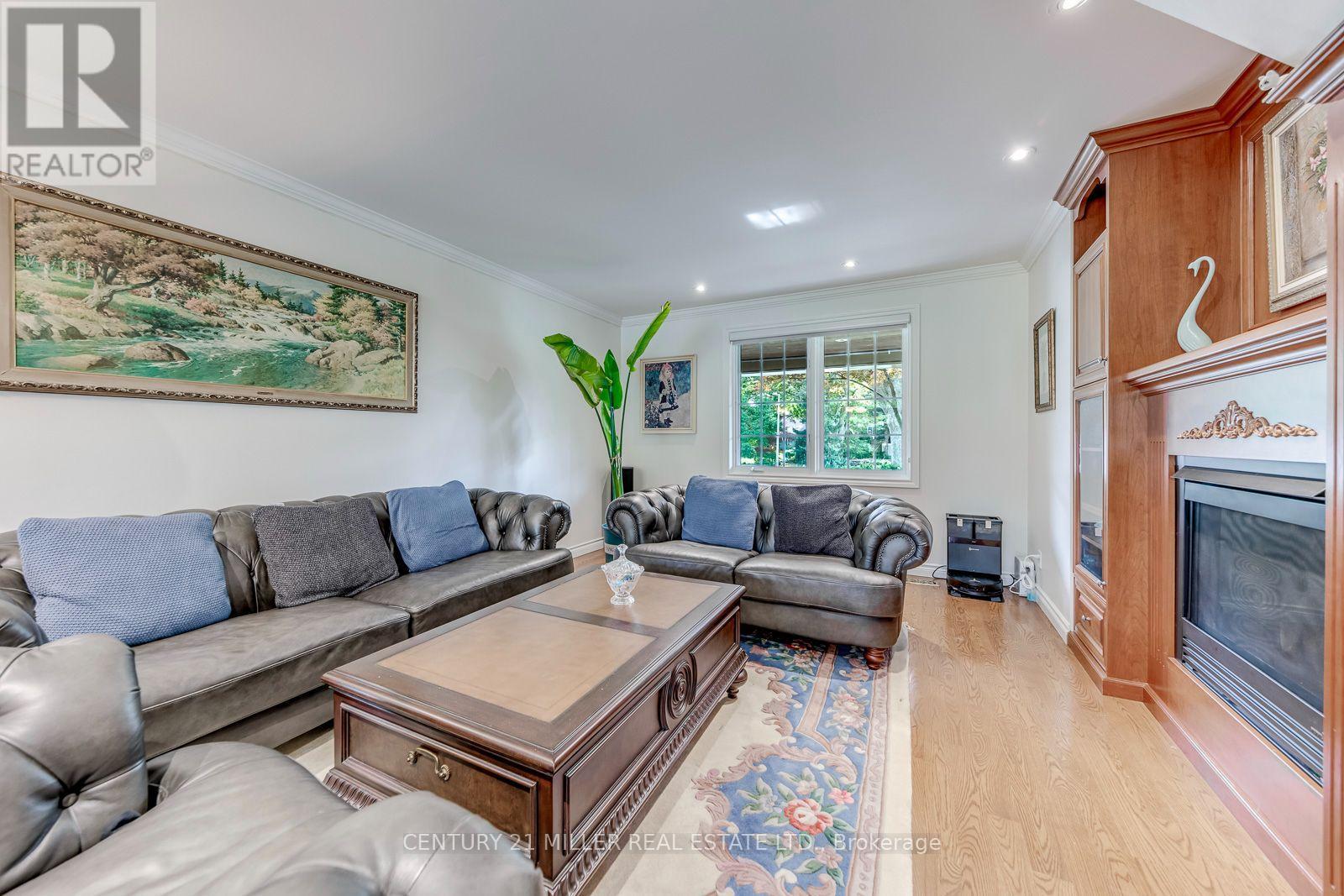 1319 Hillhurst Road, Oakville, Ontario  L6J 1X6 - Photo 10 - W13814894