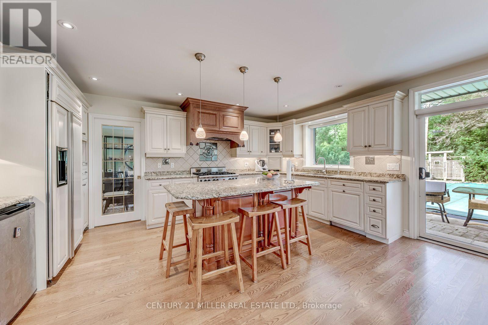1319 Hillhurst Road, Oakville, Ontario  L6J 1X6 - Photo 16 - W13814894