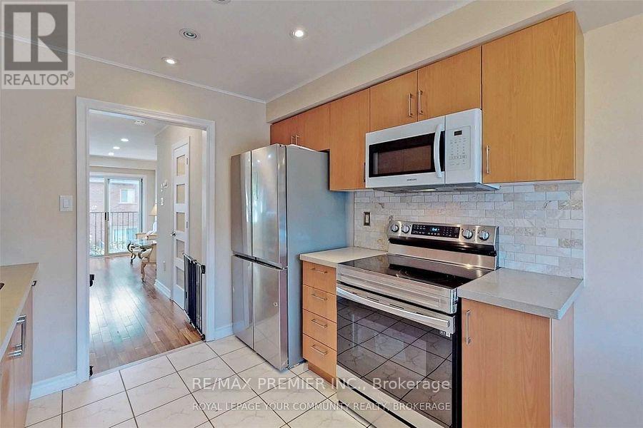 47 Tania Crescent, Vaughan, Ontario  L6A 2M8 - Photo 10 - N13812794