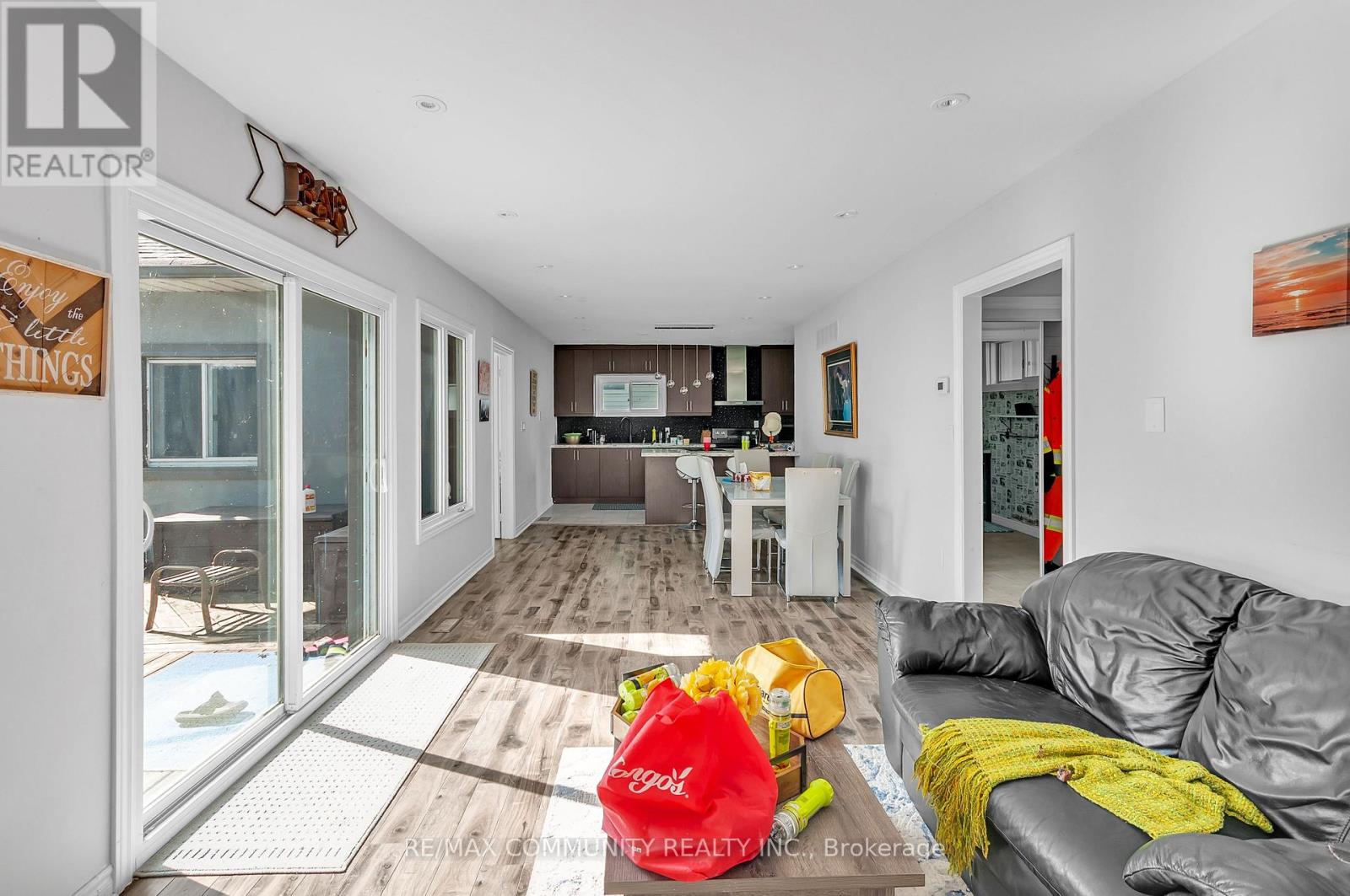 579 Duclos Point Road, Georgina, Ontario L0E 1N0 - Photo 8 - N13797124