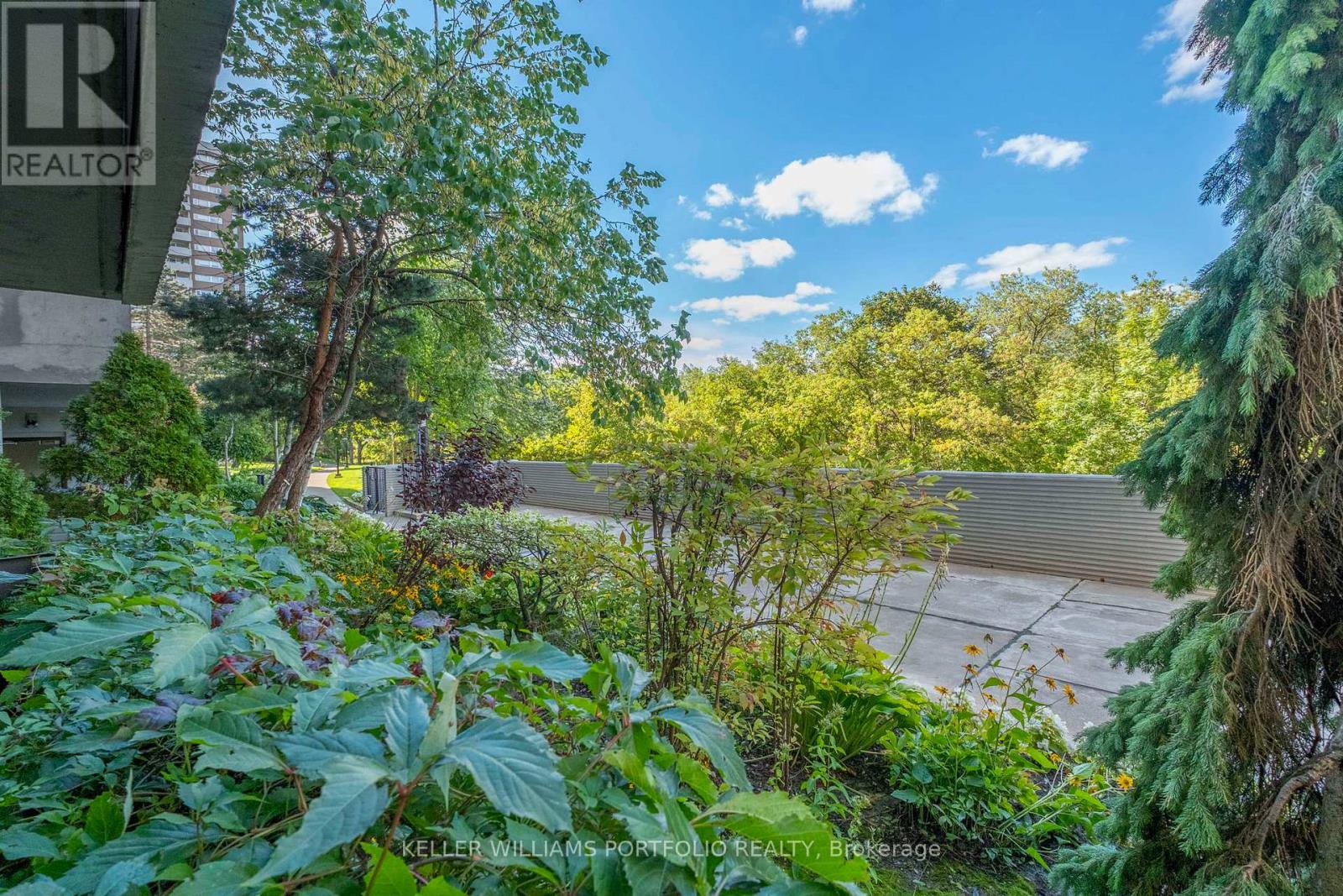 101 - 260 Scarlett Road, Toronto, Ontario M6N 4X6 - Photo 24 - W13810424