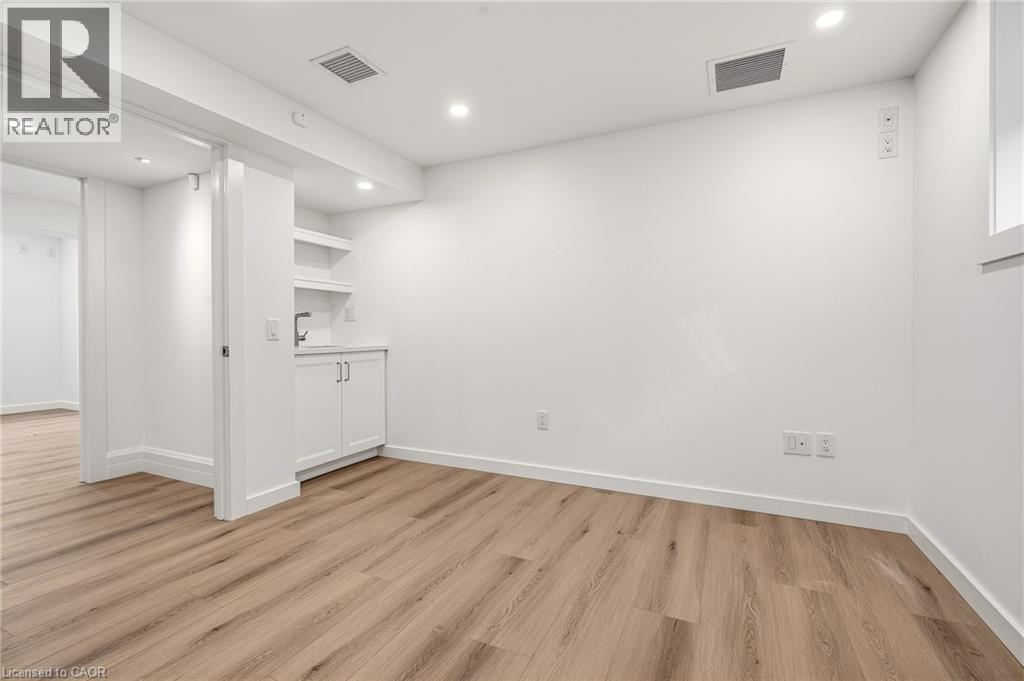 326 Wilson Street E Unit# Room 4, Ancaster, Ontario  L9G 2C2 - Photo 27 - 40865526