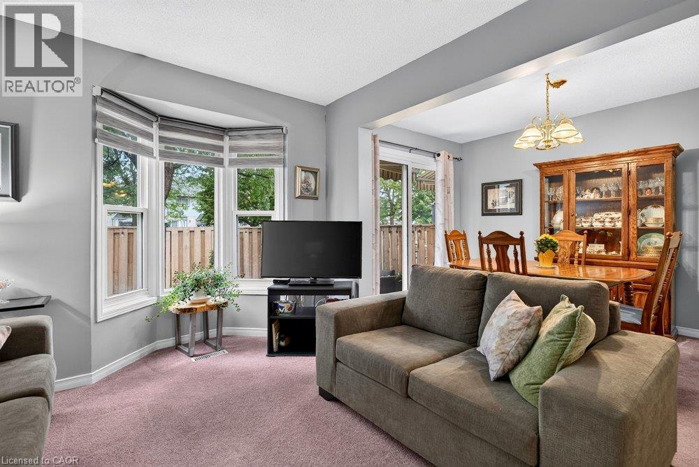 2 Royalwood Court Unit# 20, Stoney Creek, Ontario L8E 4Y9 - Photo 3 - 40865517