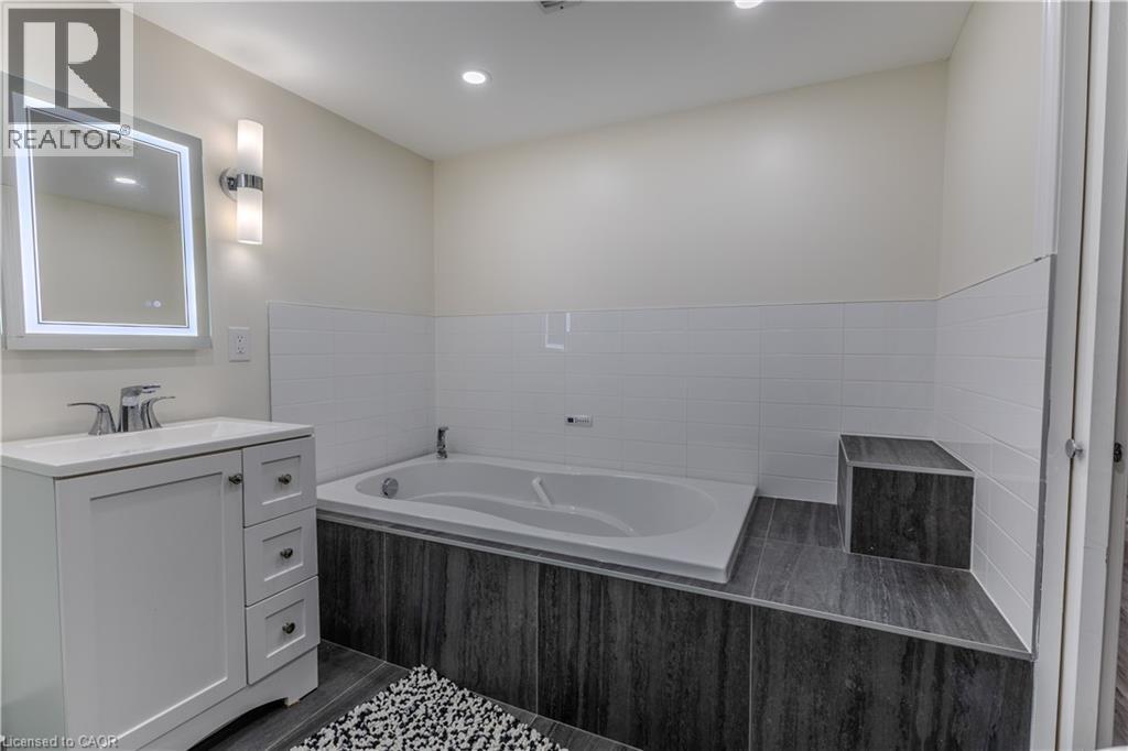120 Vineberg Drive Unit# 25, Hamilton, Ontario L8W 0B5 - Photo 29 - 40863619
