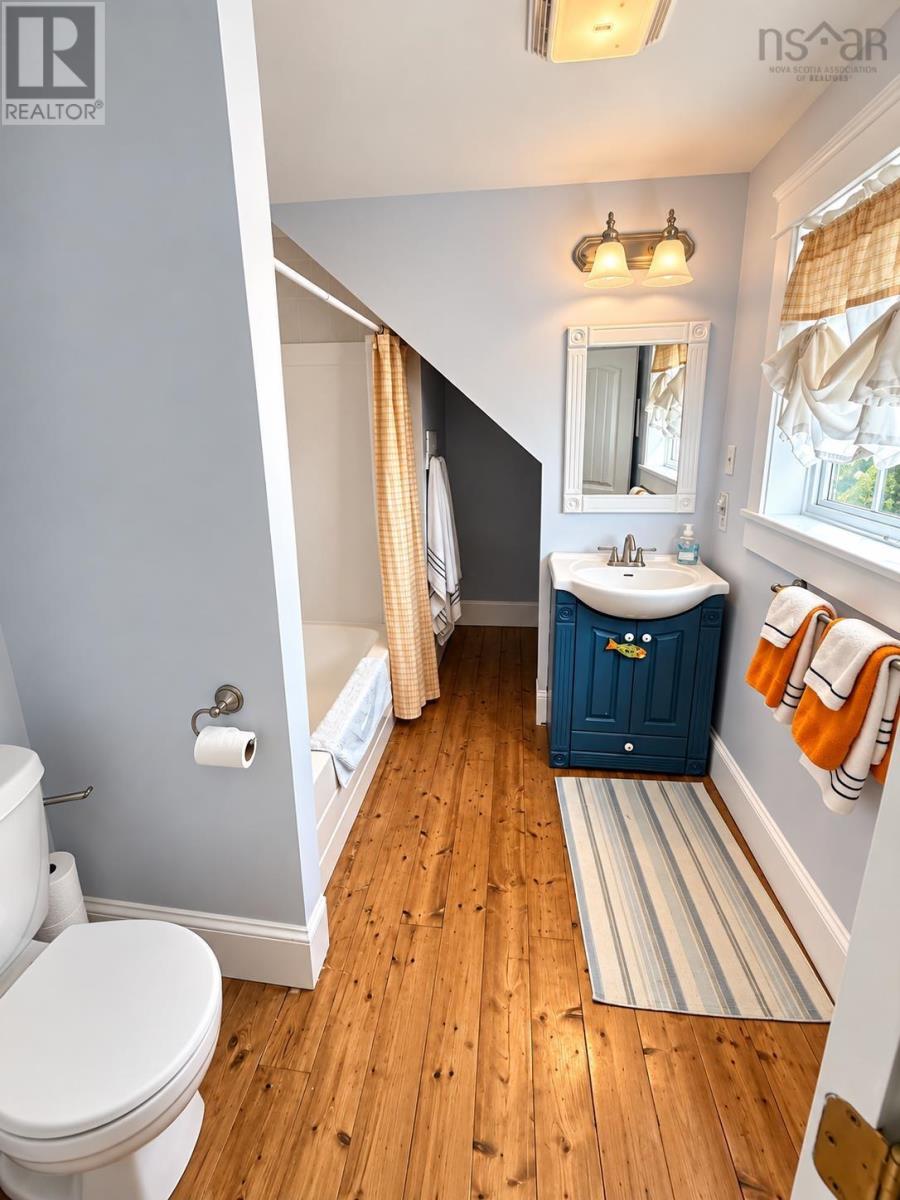 13767 Highway 6 photo 48