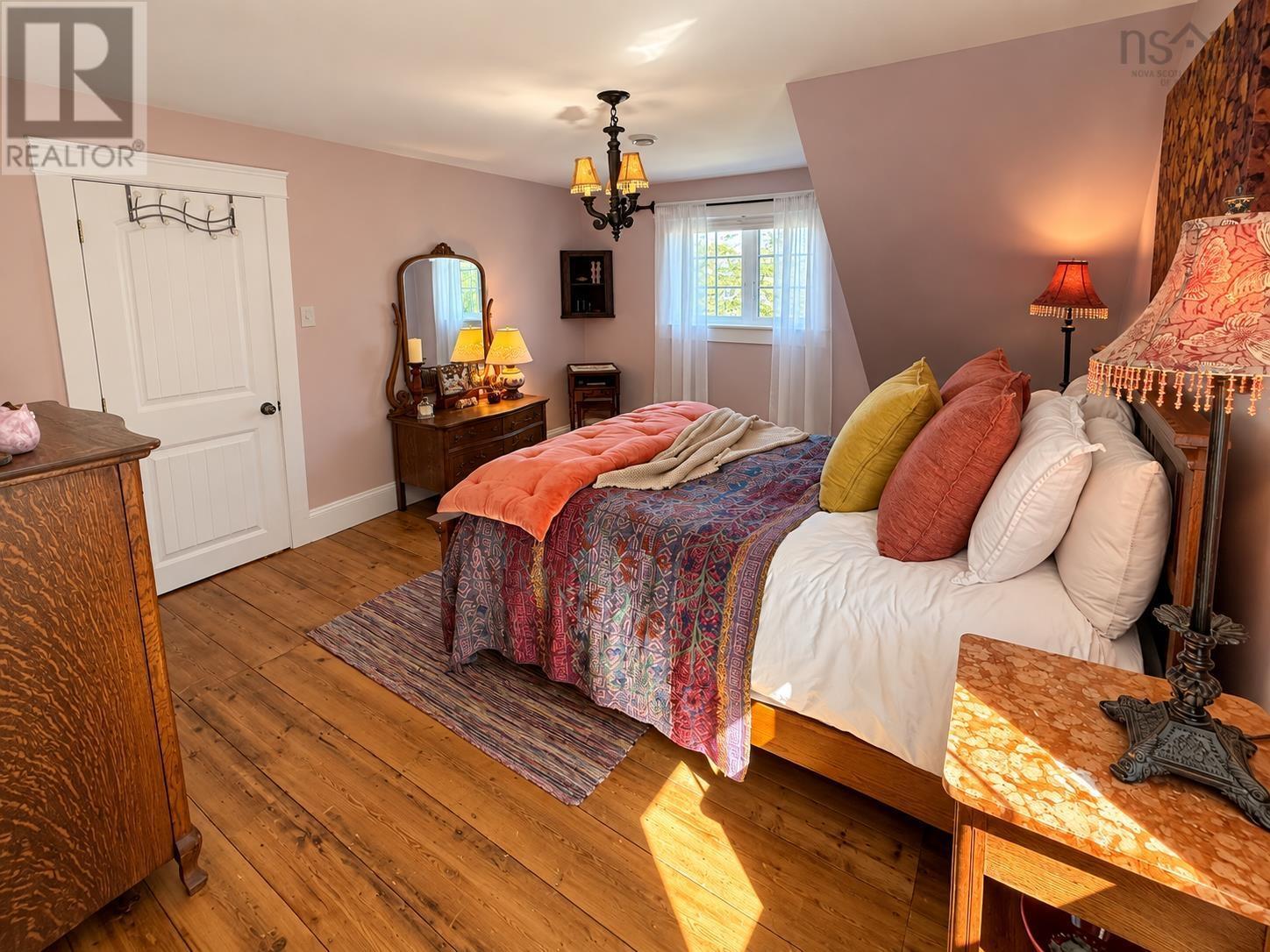13767 Highway 6 photo 44