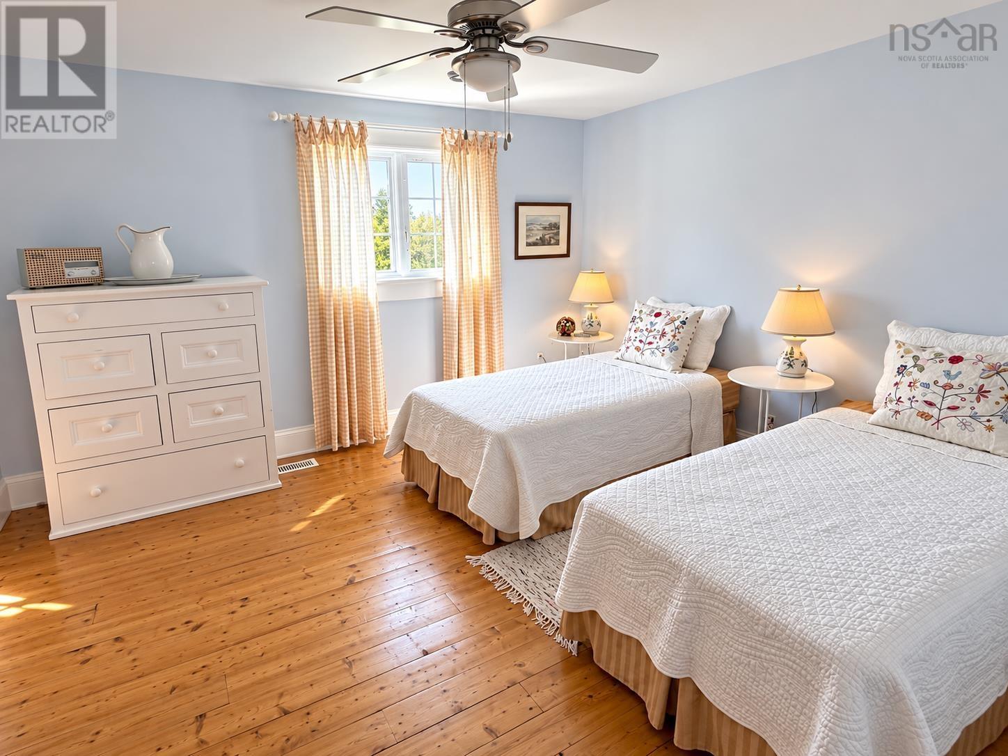 13767 Highway 6 photo 46