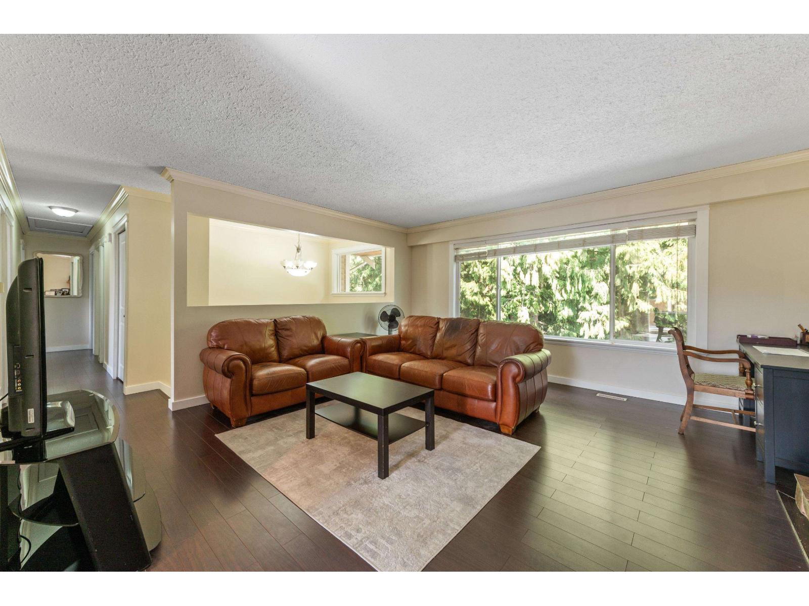 4393 206 STREET photo 3