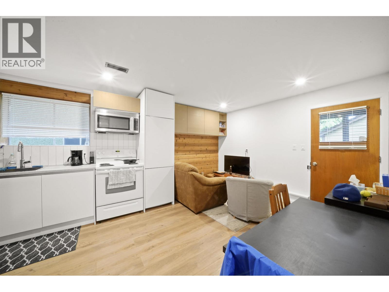 75 Springer Avenue, Burnaby, British Columbia  V5B 3K4 - Photo 26 - R3146800