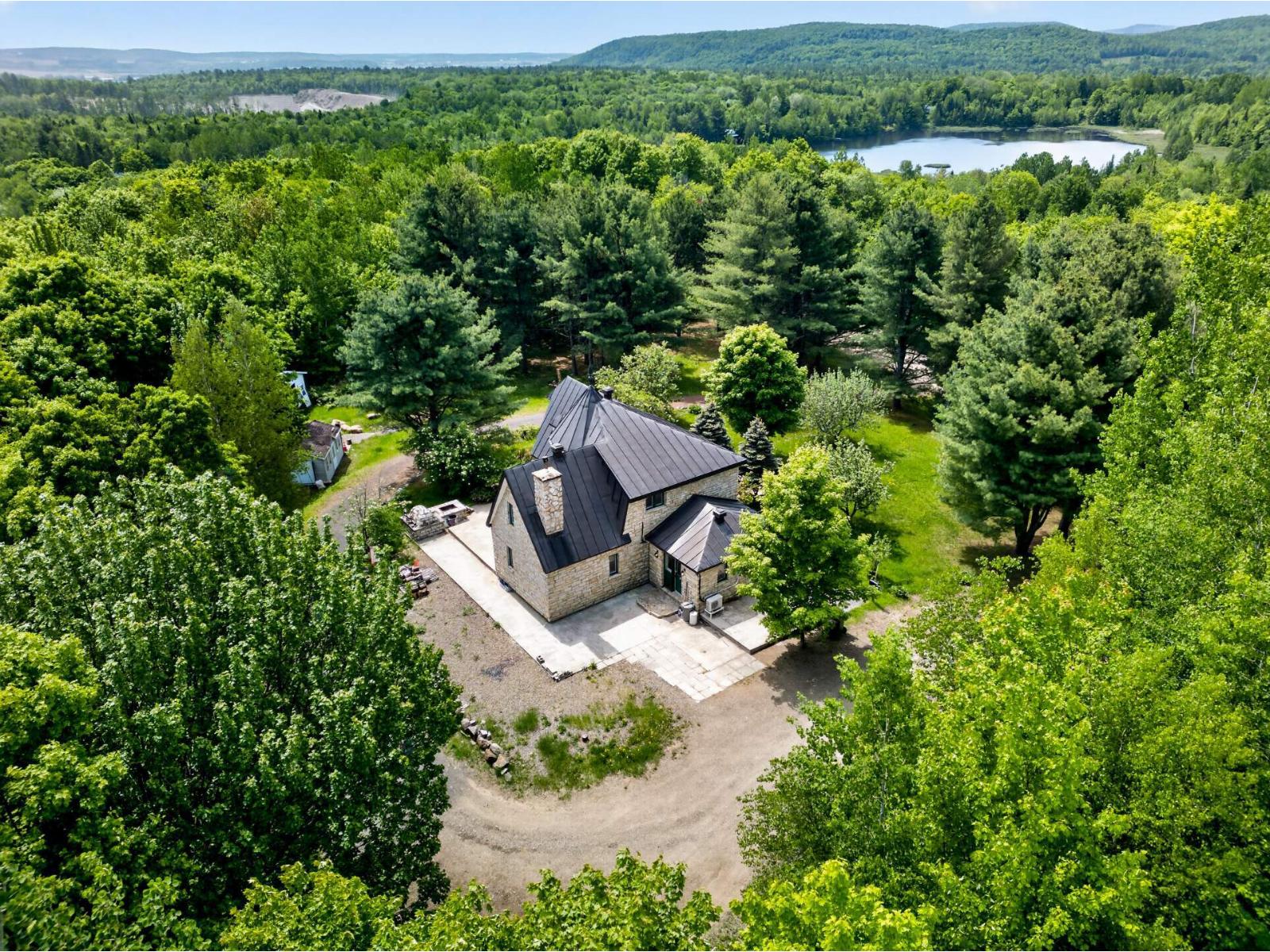 12 Rue Beaulieu Saint-Gabriel-de-Brandon Quebec Canada J0K2N0 2
